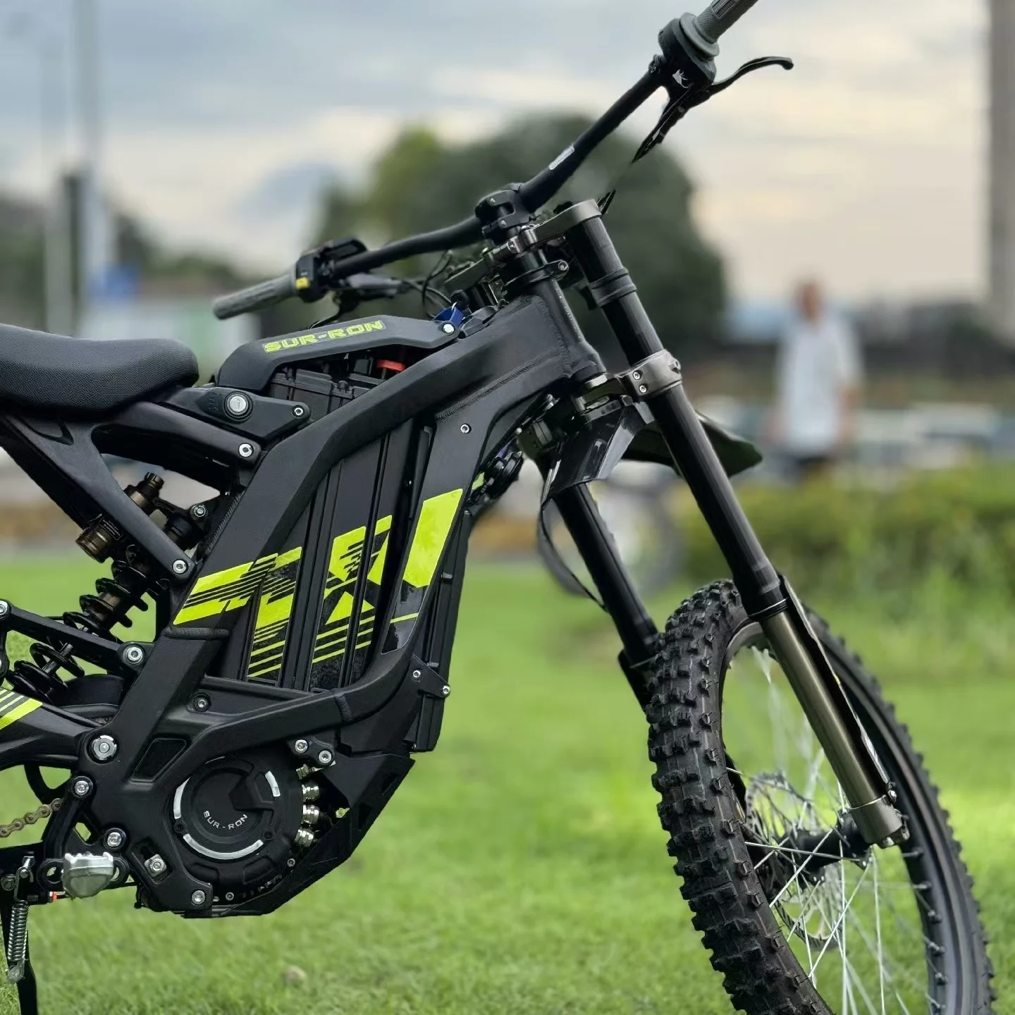 Light Bee X 6000W Suron Electric Dirt Bike 60V 40Ah  LBX Ebike Full Suspension 75KM/H Electric Motorcycle