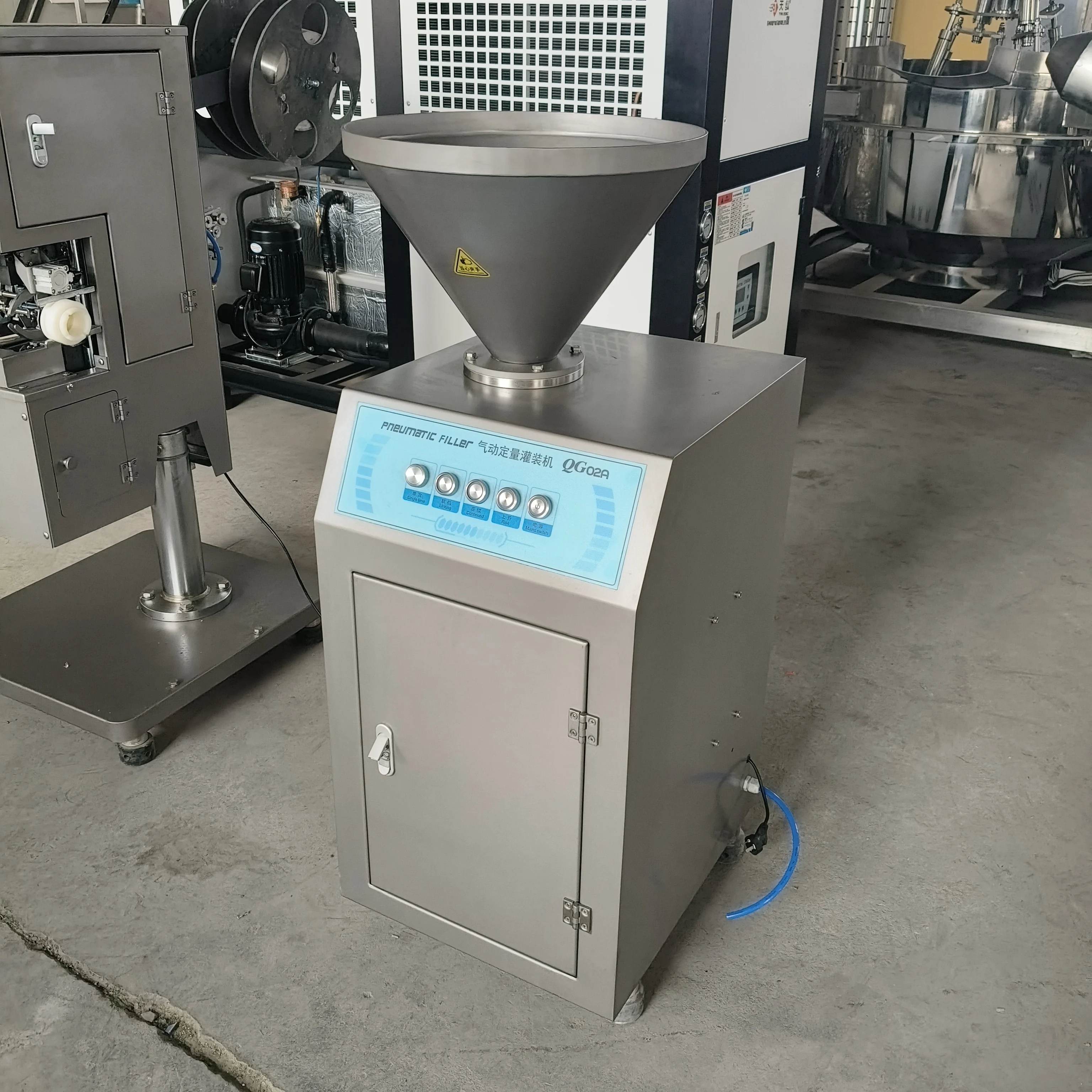 Fully Automatic Pneumatic Sausage Filler and Twister New Condition Ham Sausage Twister Machine with Pump Motor Core Components