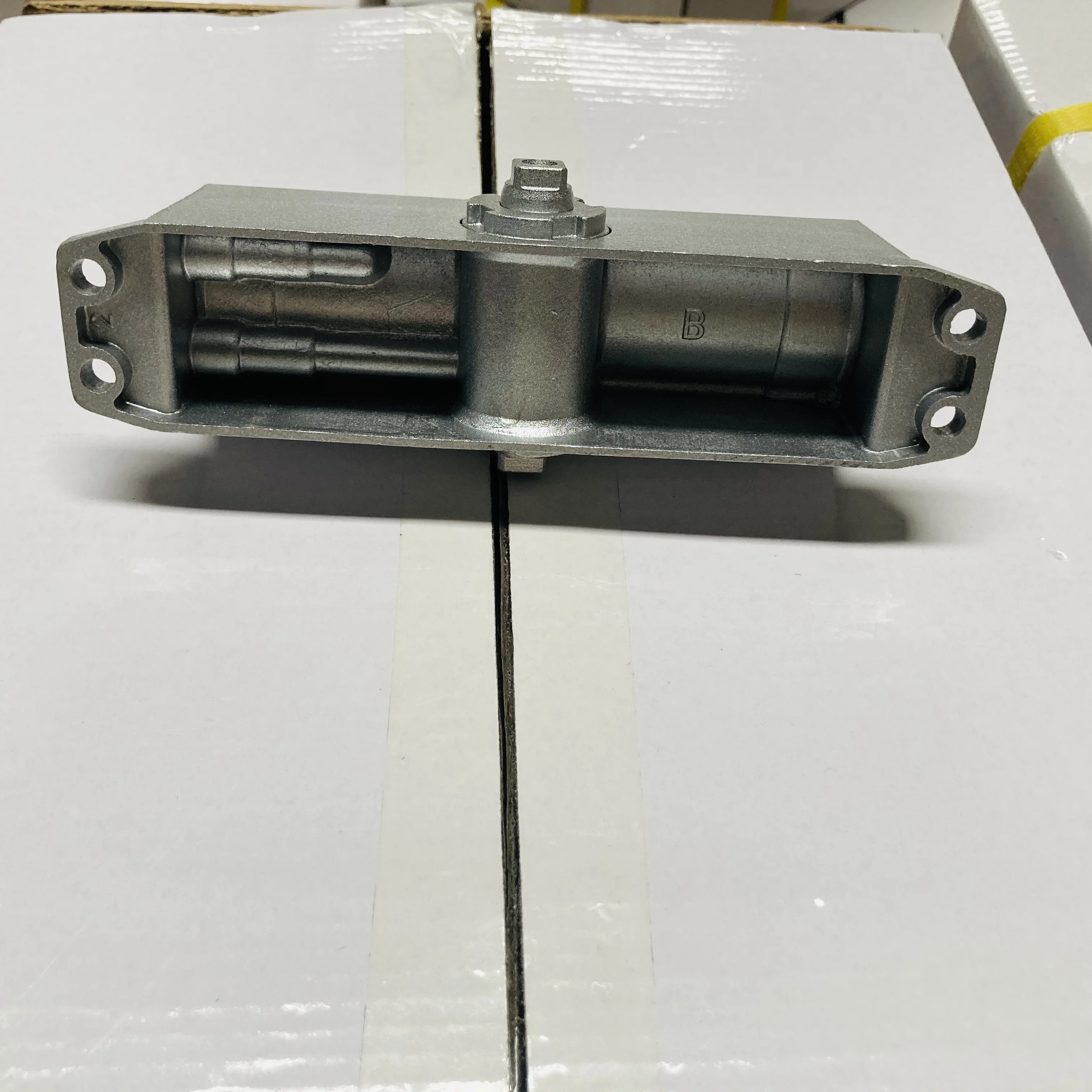 Factory Price Aluminum Oxide Silver Wooden Small Door Adjustable Magnetic Door Closer