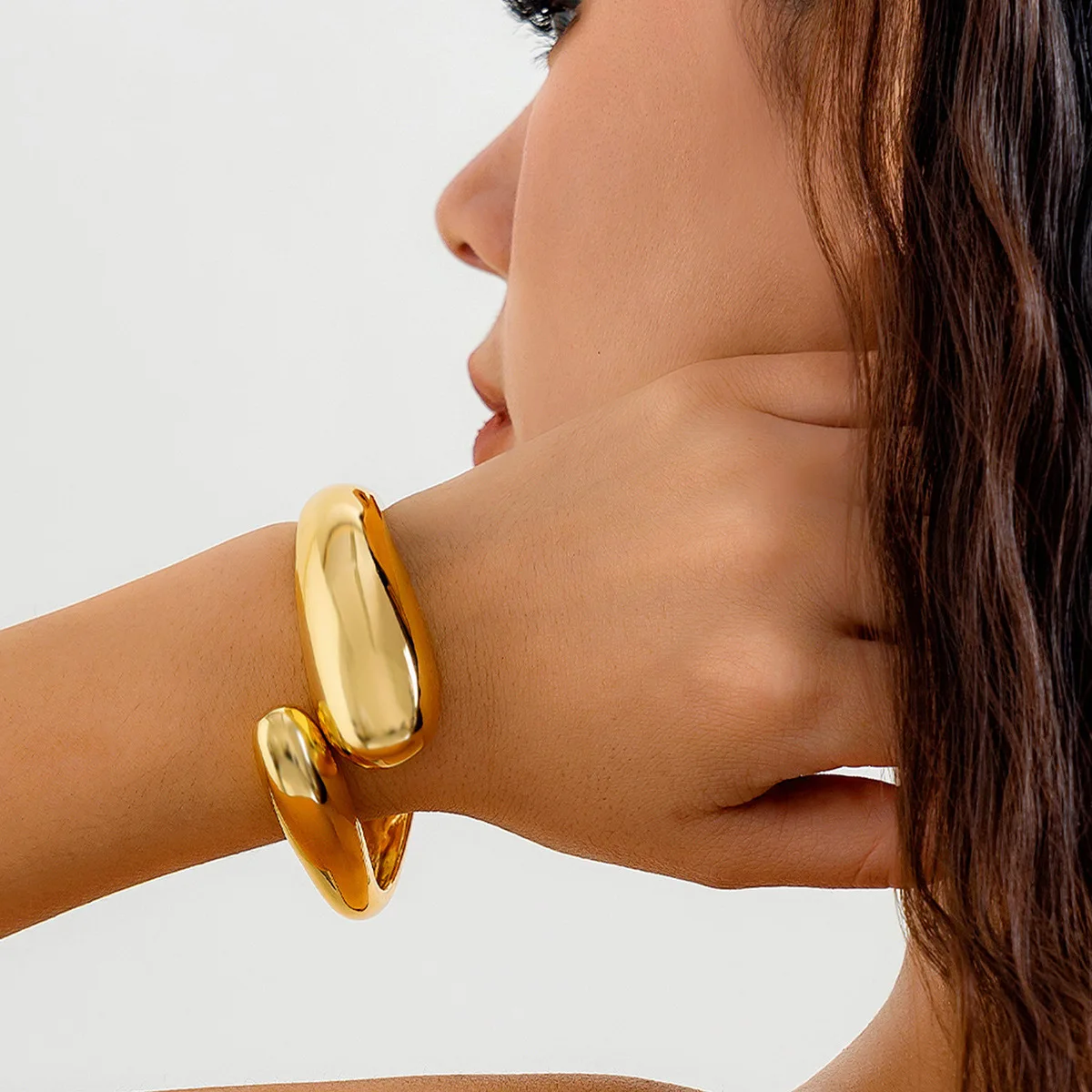 New Style Hot Selling Metal Smooth Water Drop Promotional Fashion Jewelry Bracelets Wholesale