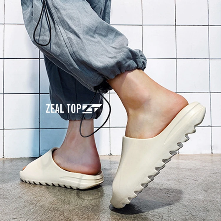 Summer Fashion Custom Logo Original Unisex Yeezy Slides shoes Women High Quality Open Toe Yzzi Men Slippers