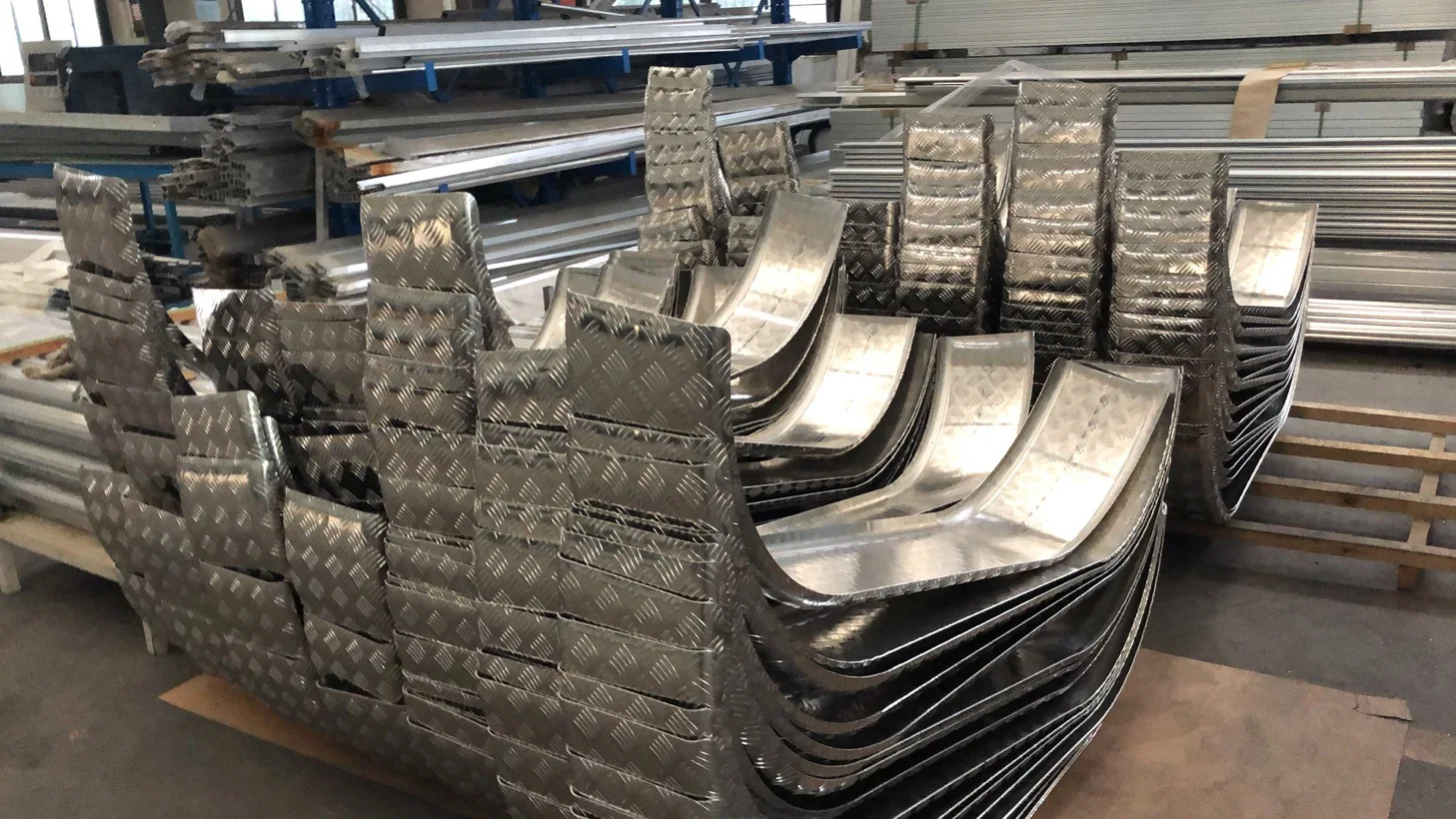 Factory directly wholesale Alloy Truck Mudguard Bracket Suit Aluminum Tractor Trailer Mudguard