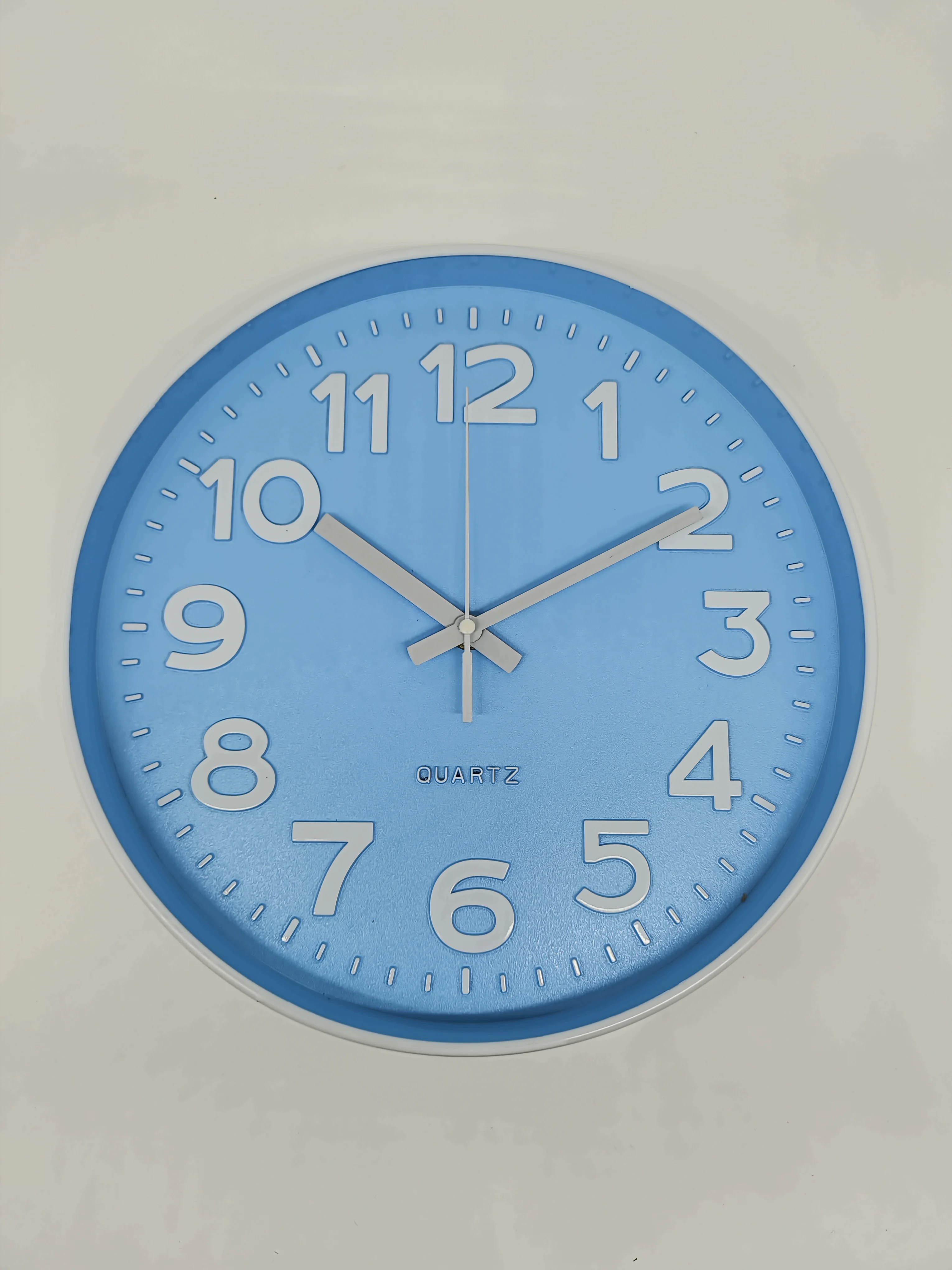 Circle silver plastic trim clock wall decor  Wall Clock Simple Typography Second Hand