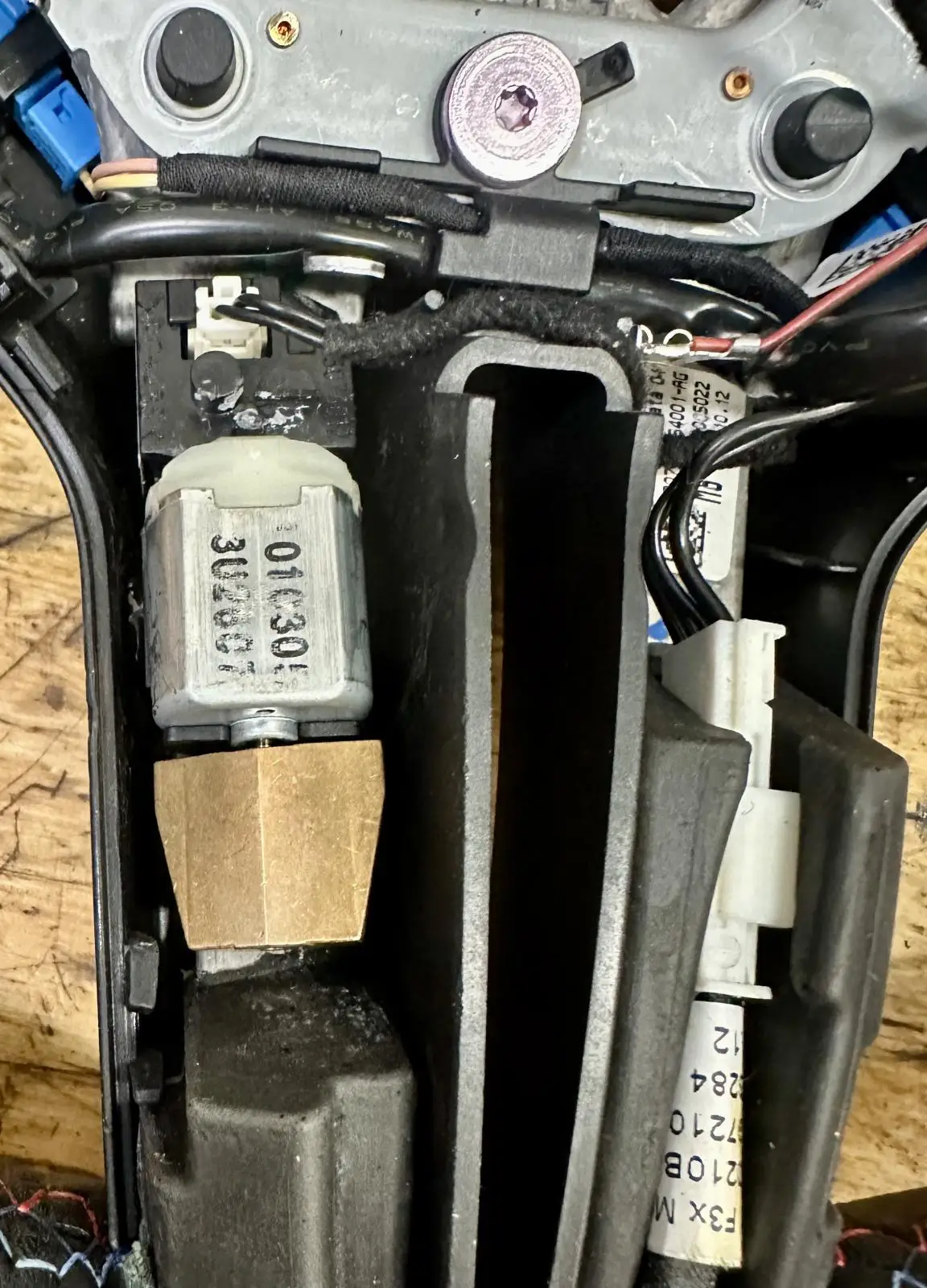 M Sport Steering Wheel Vibration Generator Vibrator Module for BMW F10 F20 F30 F90 M5 M3 F80 M4 F82 M8 F91 F92 F93 X5 F15 X6 F16