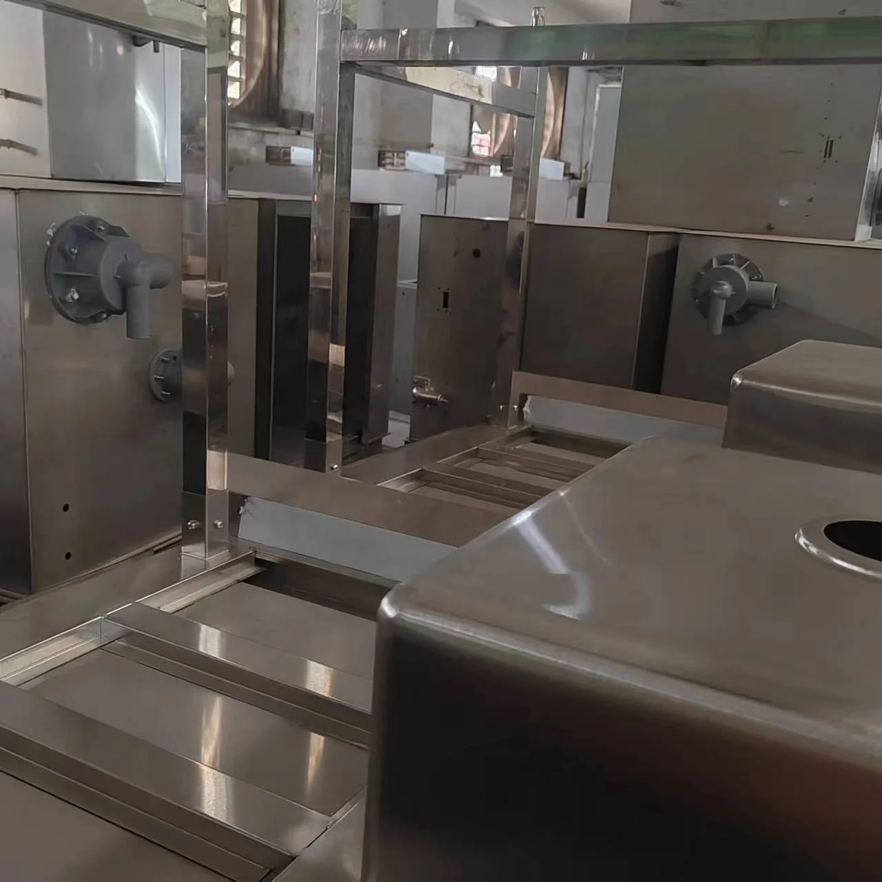 Dishwasher With Drain Pump, Break Tank, Rinse Booster Pump And Added Chemical Pumps