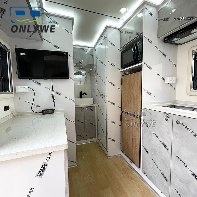 ONLYWE Flatbed Truck Campers Luxury 4x4 Motorhome Expeditions Vehicle Slide In Pick Up Truck Expedition Bed Camper For Sale