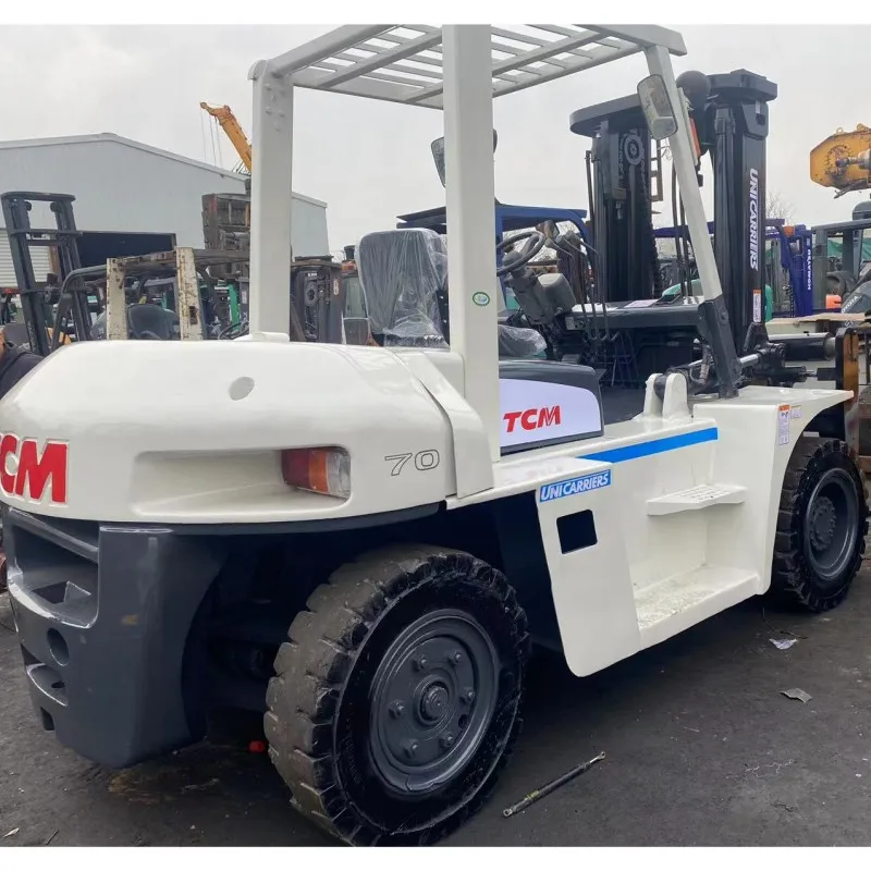 Used TCM diesel engine forklift FD50 5tons multi-functional handling equipment efficient used forklift truck affordable for sale