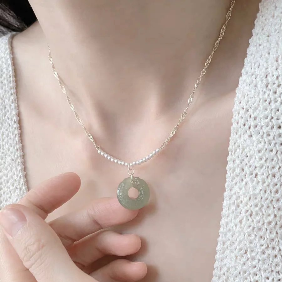 2024 new 925 silver material high-end design scale zircon disc pearl necklace