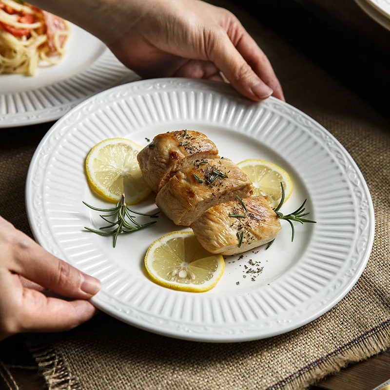 Romantic White Embossed Lace Design Luncheon Serving Italian Ceramic Plate For Wedding Party Porcelain Steak Dinner Plate