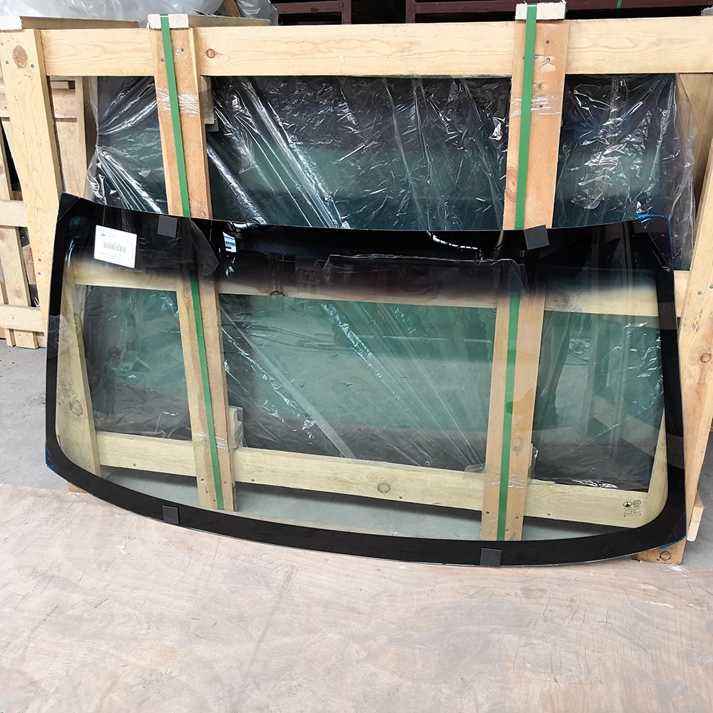 Y070  truck front  windshild laminated glass