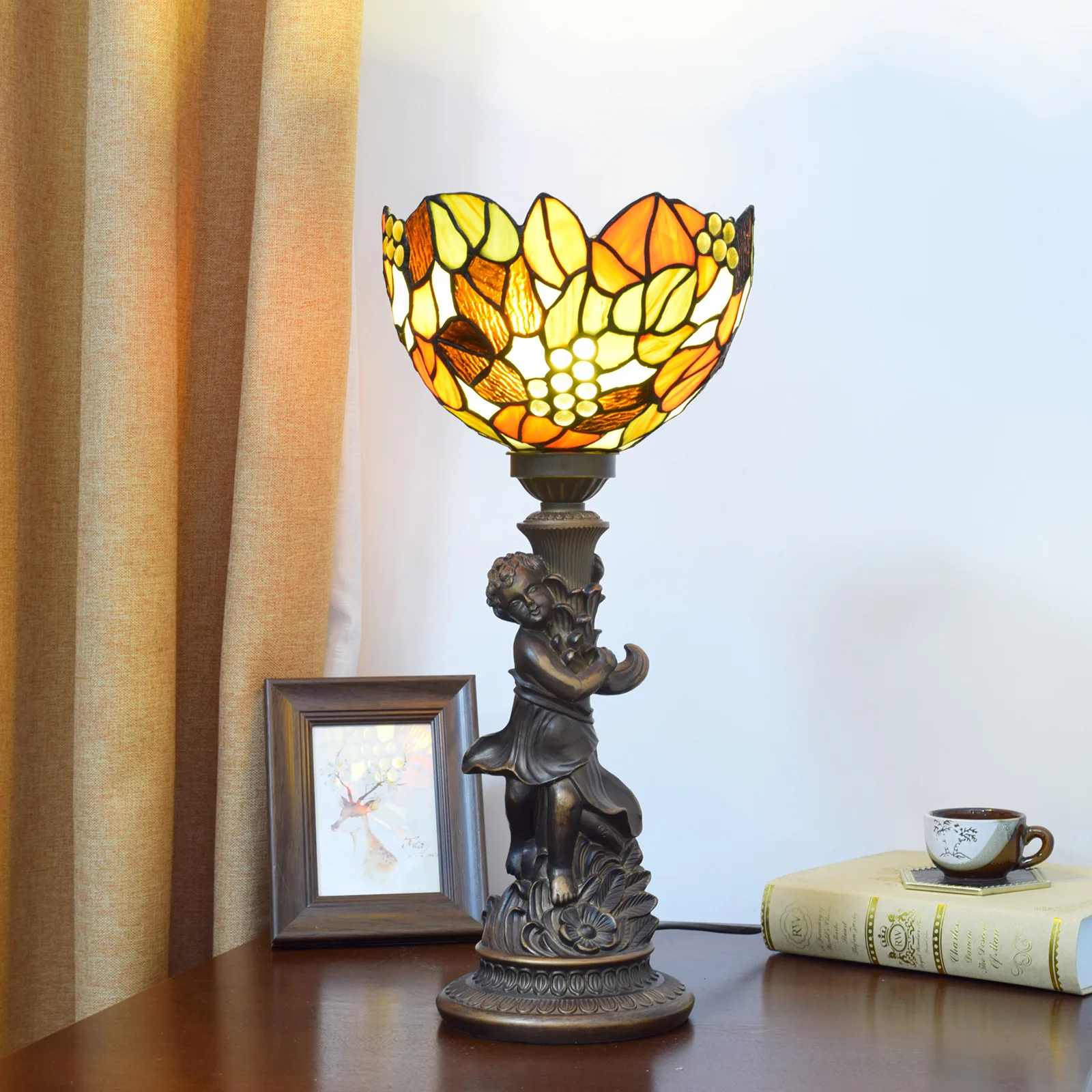 European Vintage Little Boy Colored Glass Lamp Maple Leaf Farmhouse Dome E26 Room Restaurant Bar Desk Decoration Bedroom Bedside