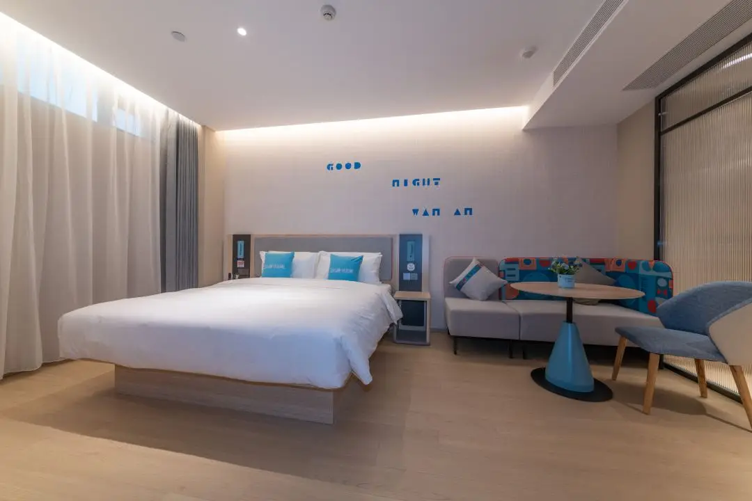 Modern Hotel Bedroom Furniture Wooden & Metal customized Furniture Best Price from factory  Resort  Apartment bedroom furniture