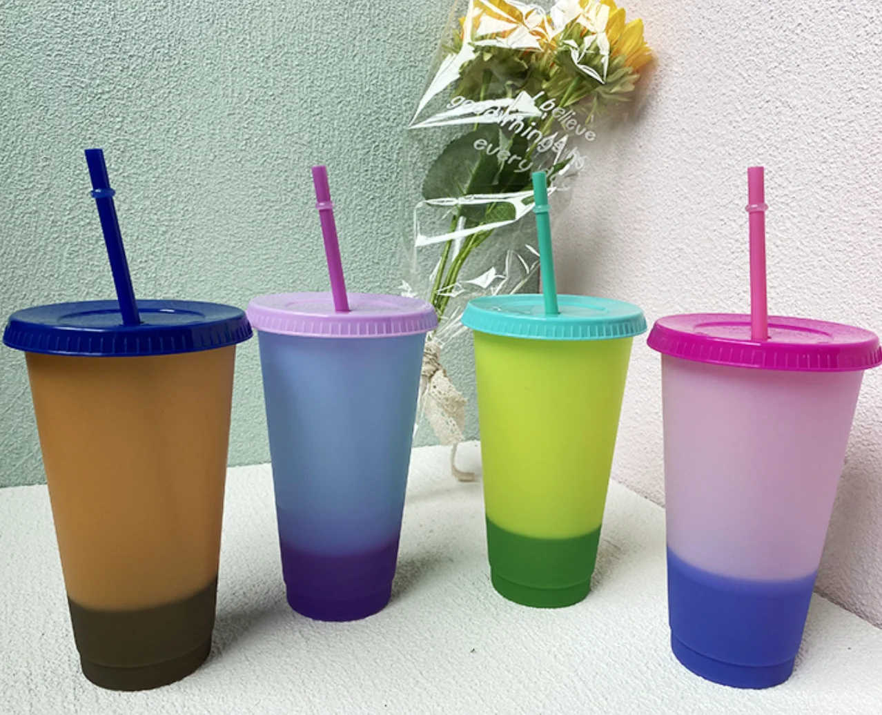 24oz plastic cold cup tumbler color changing tumbler with straw 710ml magic straw cups
