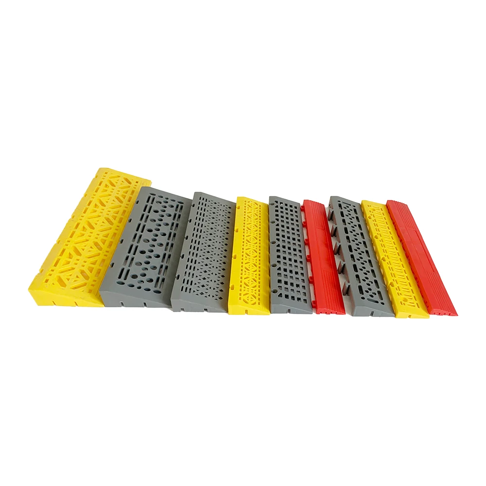 Edges of  Interlocking Garage Floor Tiles Industrial Plastic Garage Flooring Mats For Car Detailing Shop Workshop