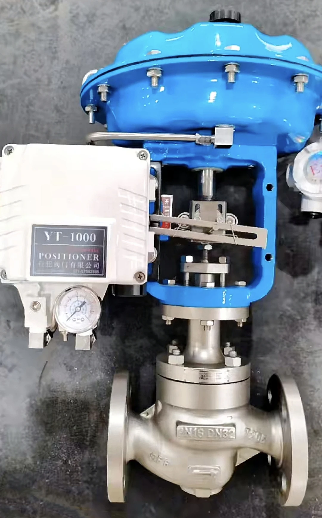 Automatic water steam level pneumatic control Modulating Globe valve WCB SS304 316