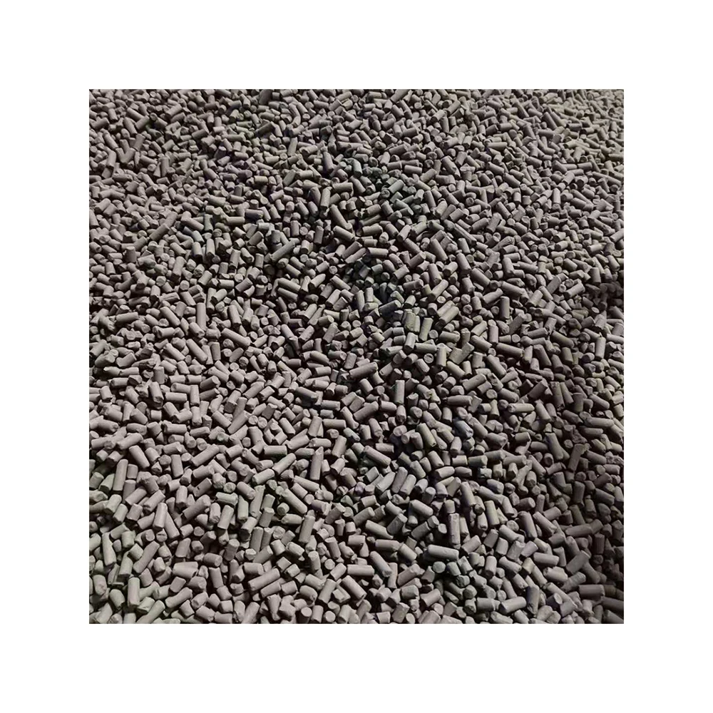  The manufacturer carefully manufactures cylindrical carbon granular