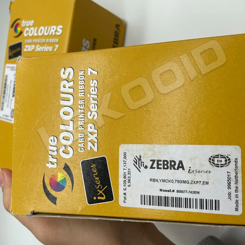 Цветная лента Zebra zxp7 800077-742EM - YMCKO 750 принты для серии ZXP 7