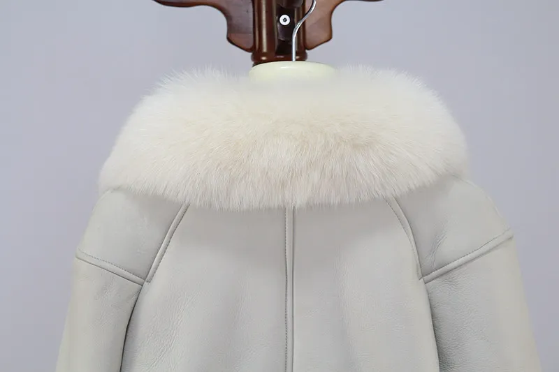 Clearance QIUCHEN  QC8024 Fashion Women Winter Jackets Real Fox Fur Jacket Merino Sheep Fur Coat