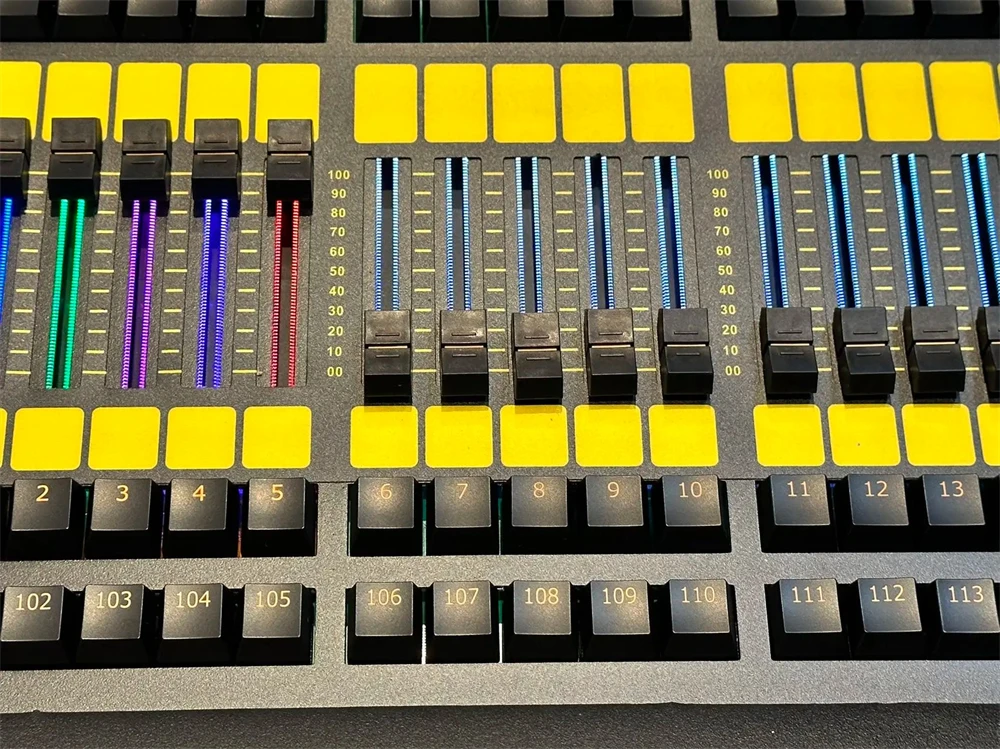 New Arrival intelligent DMX Controller MA2 T2 Touch Console with motorized faders For Professional Light Show