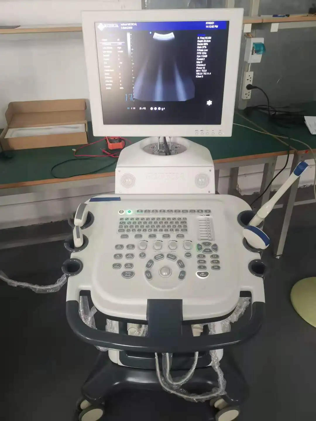 RUIHUA brand manufacturer OB GY and echo 3D  Cheap Color Doppler Ultrasound scanner