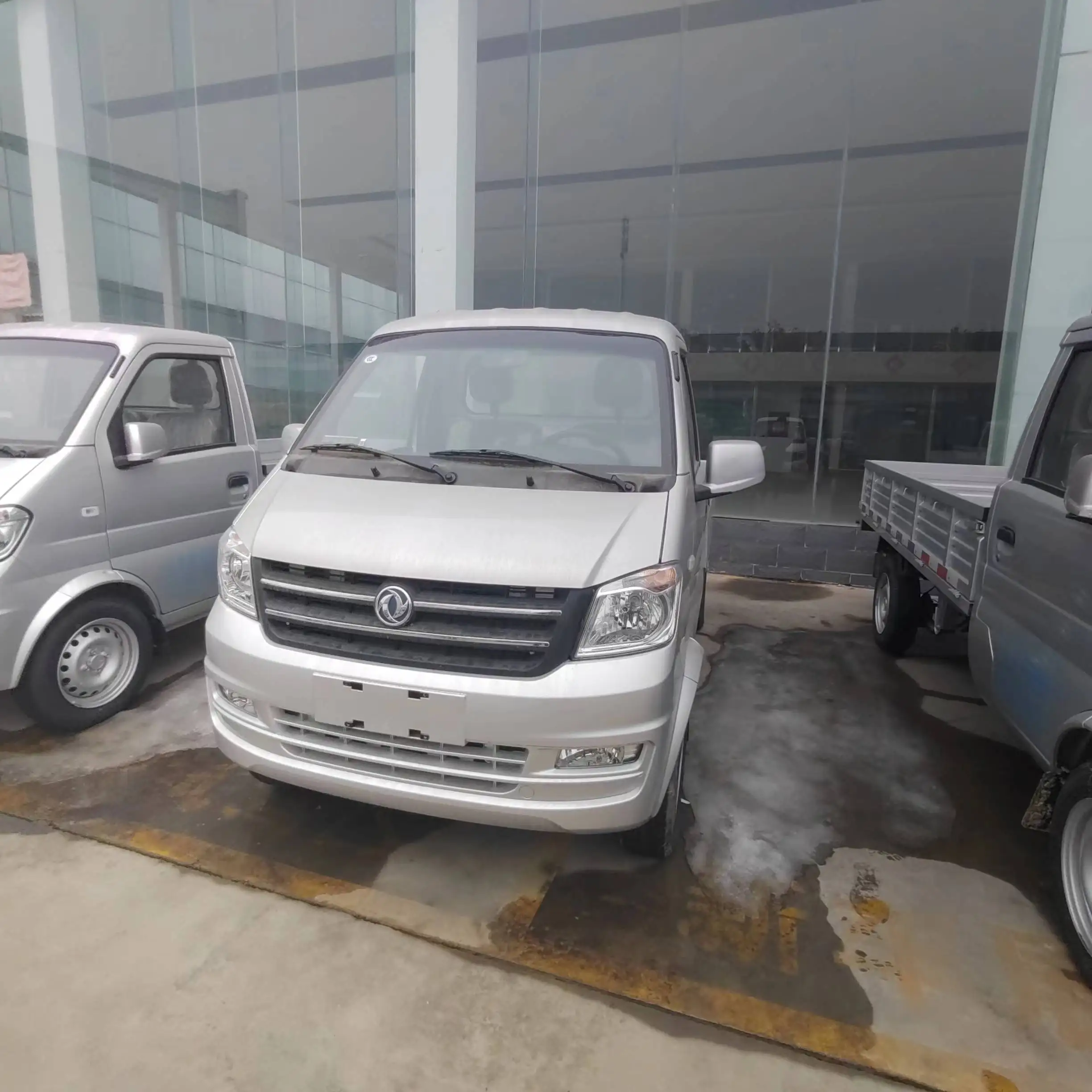 DONGFENG K01 CARGO TRUCK