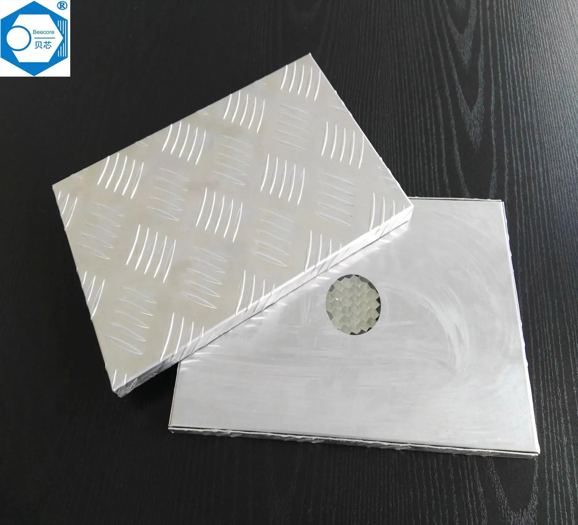 honeycomb sandwich panel with checker plate cladded