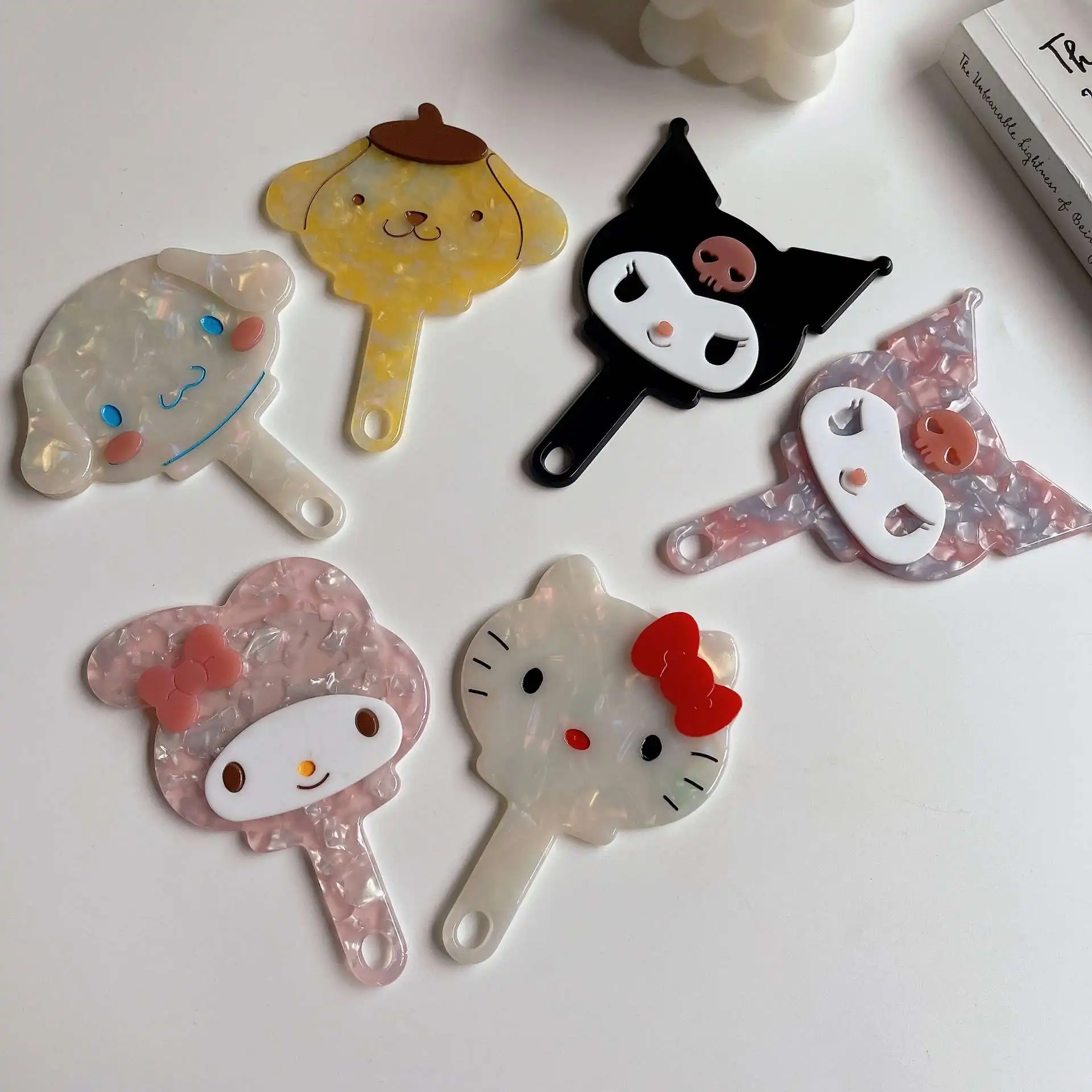 Creative Cartoon Acetic Acid Mirror Acetate Hand hello kitty Mirror with Handle Cosmetics Portable Vanity Mirror