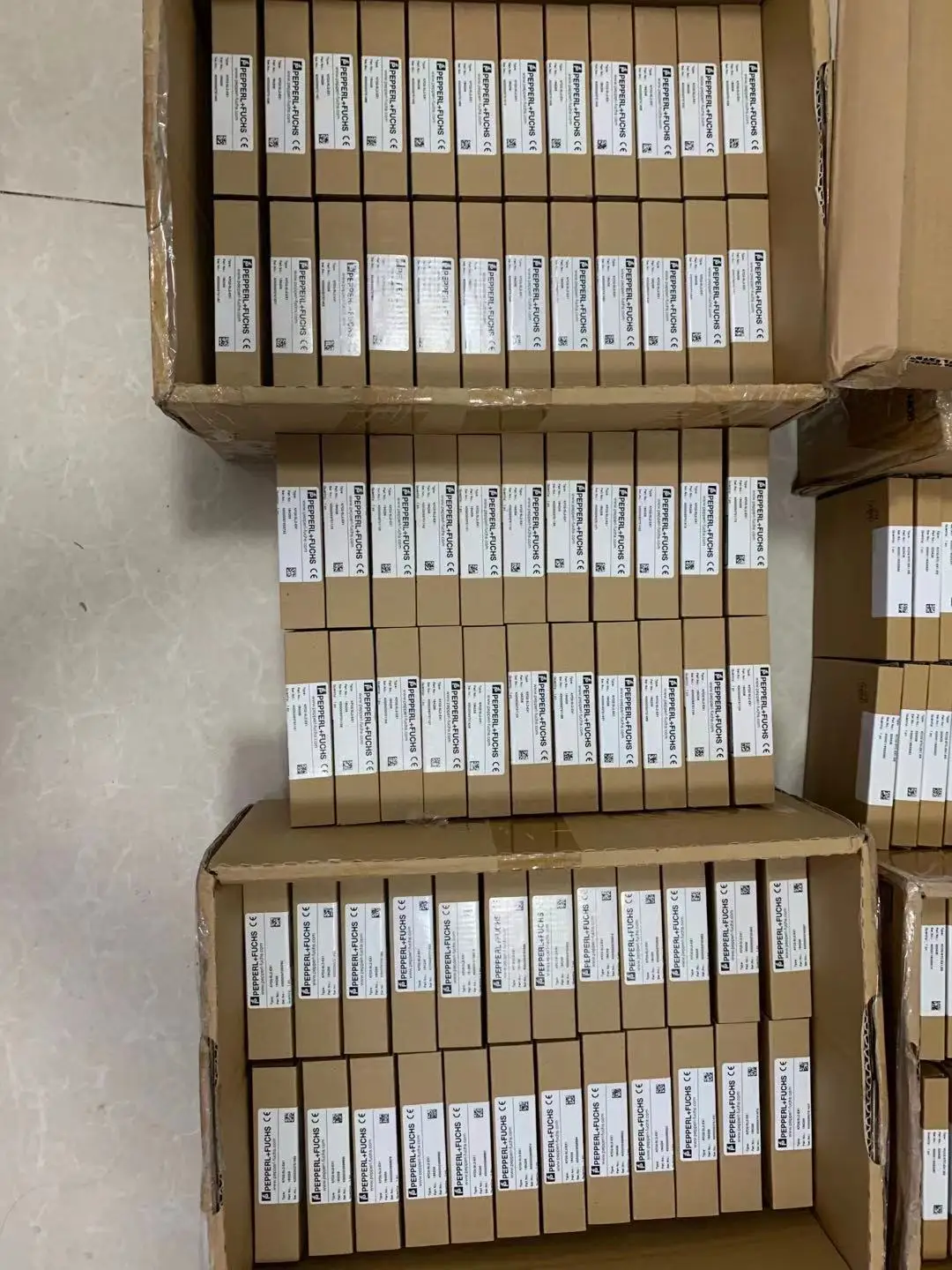 P+F Brand new and original  1 year warranty   Relay Module The factory price  The spot  A good price KFD0-TT-Ex1