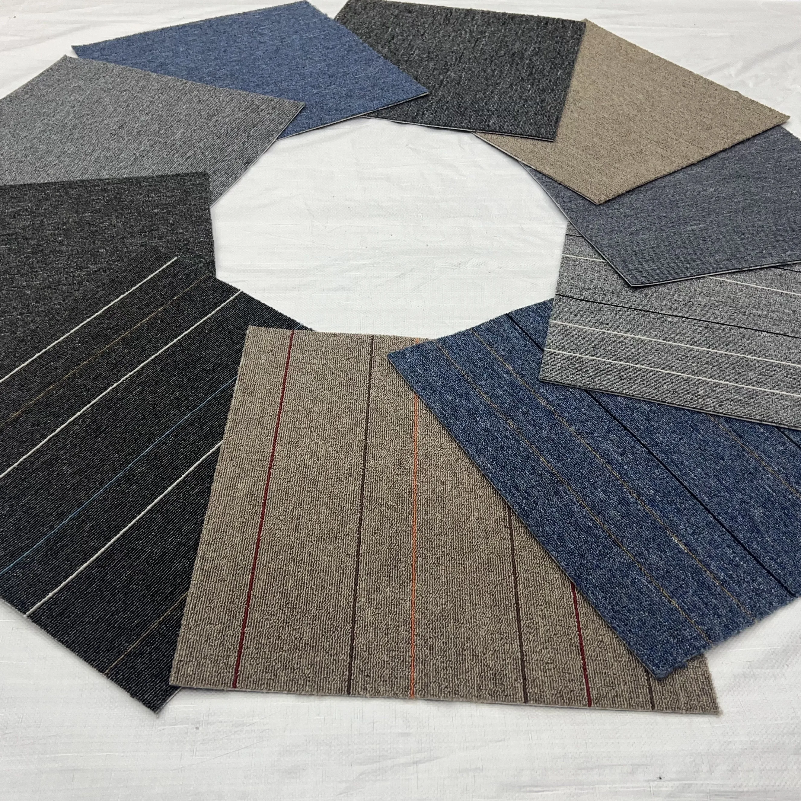 High Quality Luxury 100% Pp Carpet Tiles Office Oem Office Commercial Carpet Tiles 50x50cm Squares Carpet Factory