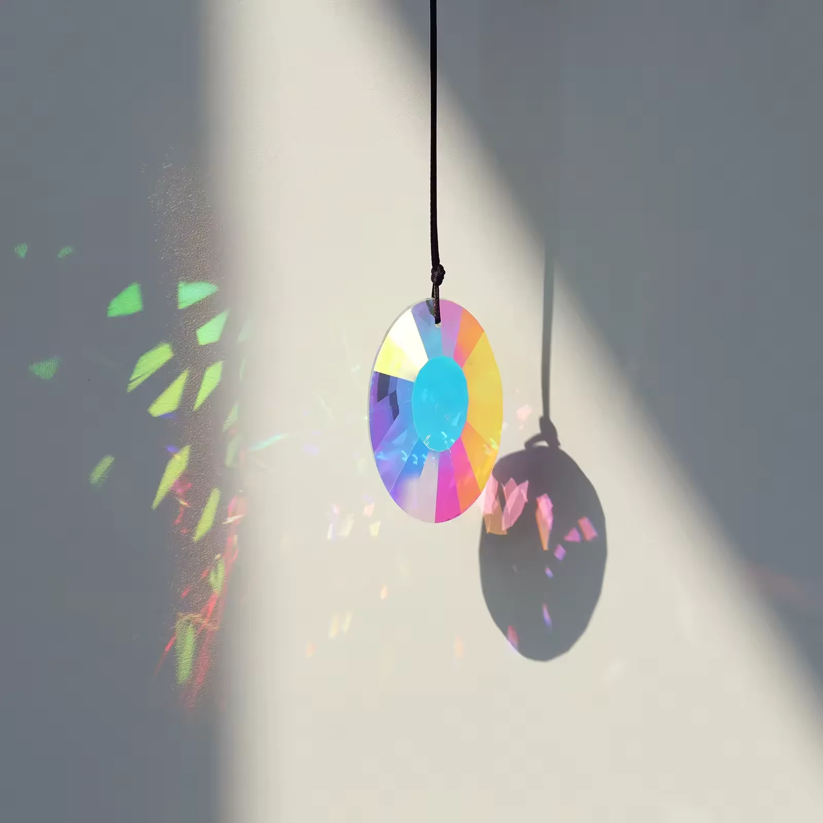 Modern Colorful Crystal Sun Catcher Prism UV Glass Hanging Pendant Ornament Home Garden Christmas Day Party Wedding Decoration
