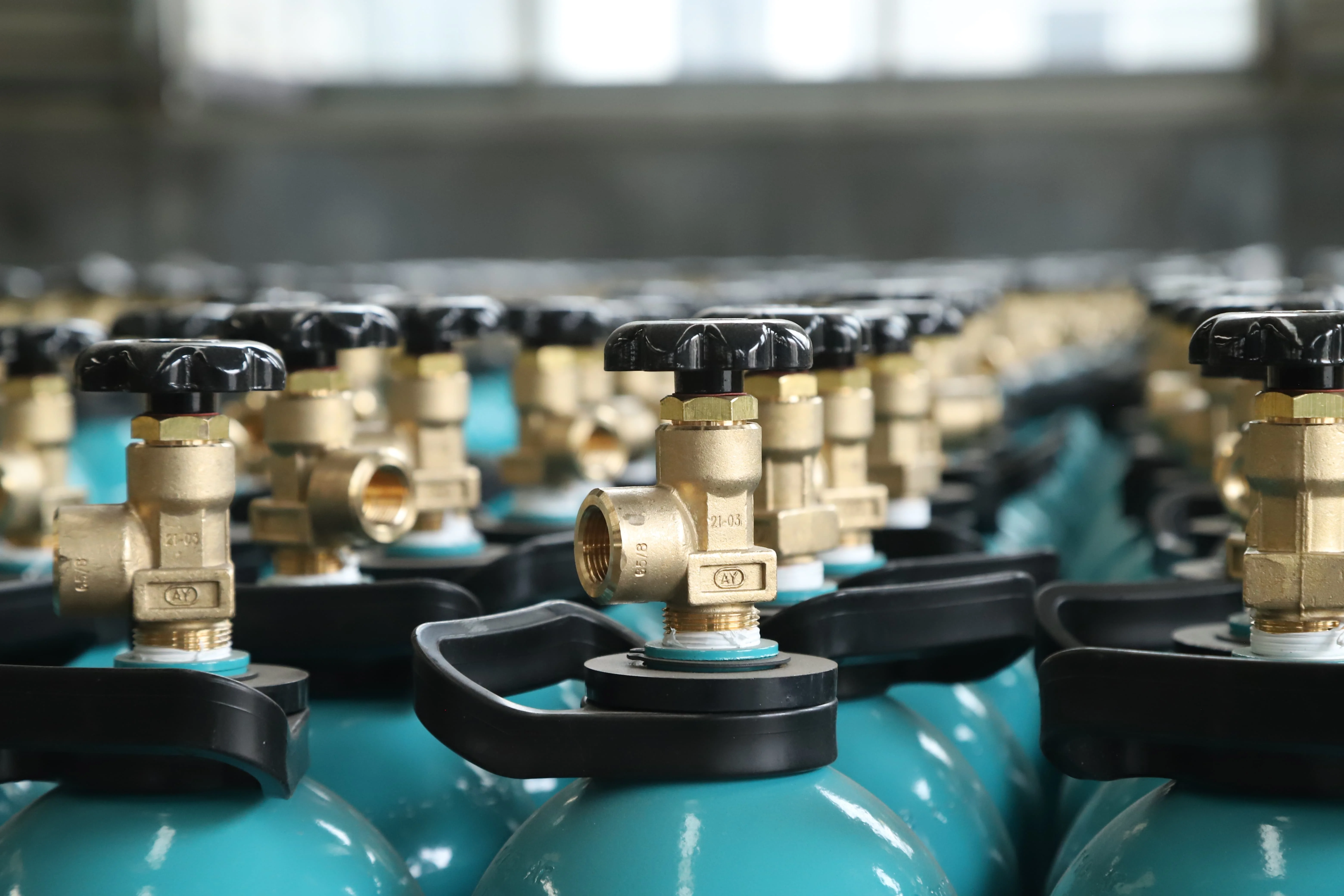 175L 195L 210L Large Capacity Cryogenic Liquid Co2 Storage Tank For Gas Cylinder Filling