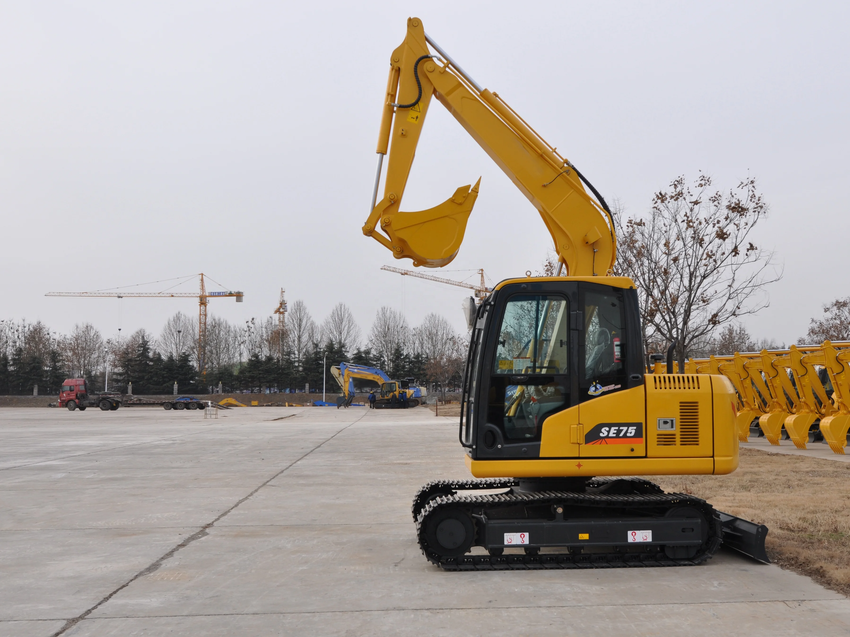 0 32 м3 услуги по продаже экскаватора Shantui SE75