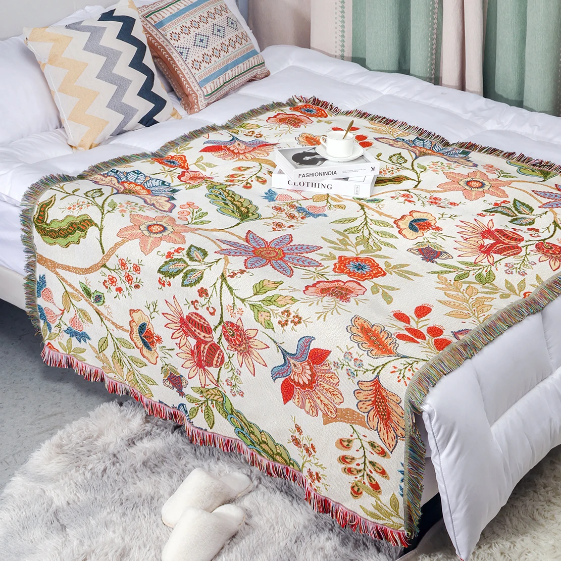 Custom Jacquard Woven Blanket Bohemian Tapestry with Animal and Cartoon Patterns for Room Cover Wholesale