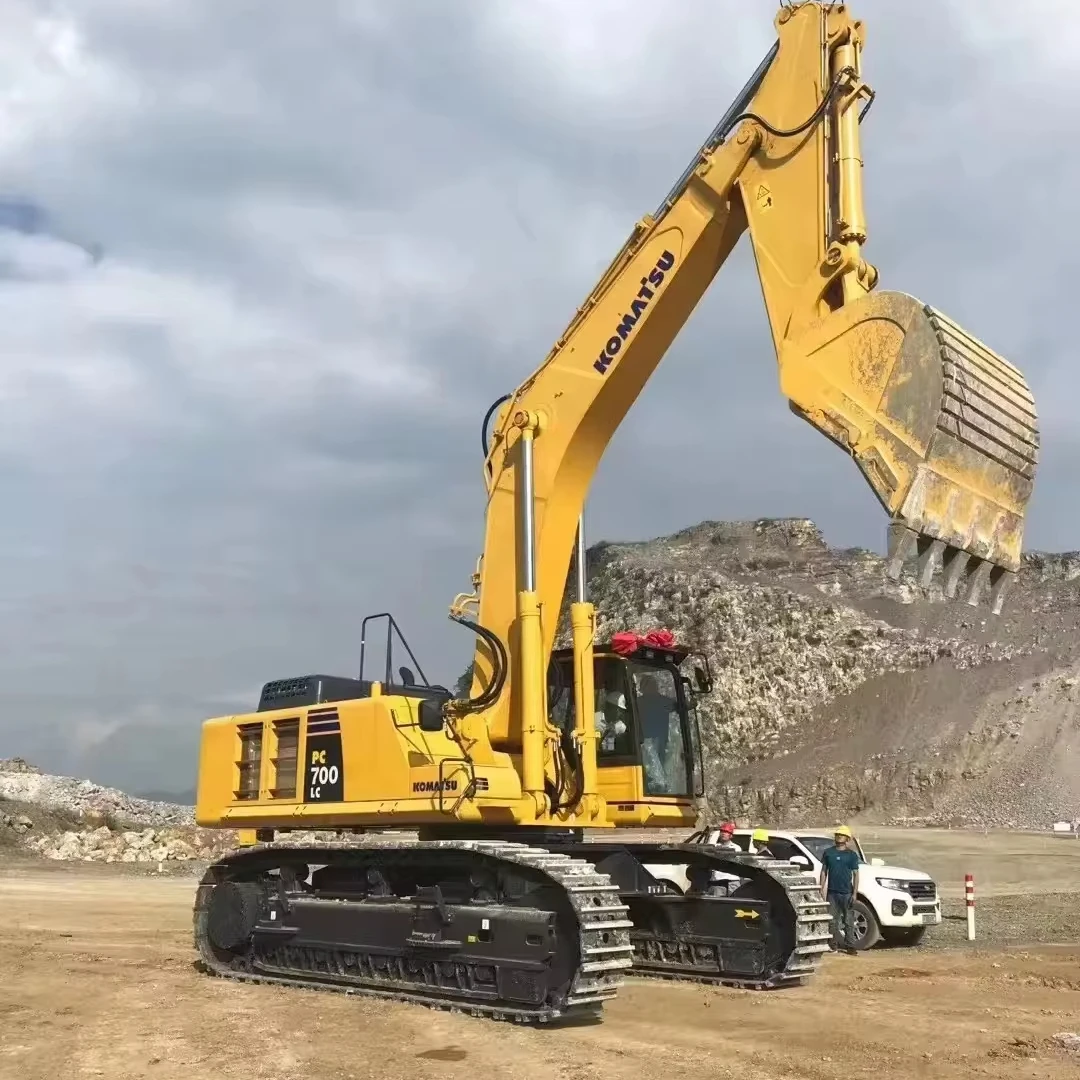Komatsu PC700 67 тонн подержанный экскаватор