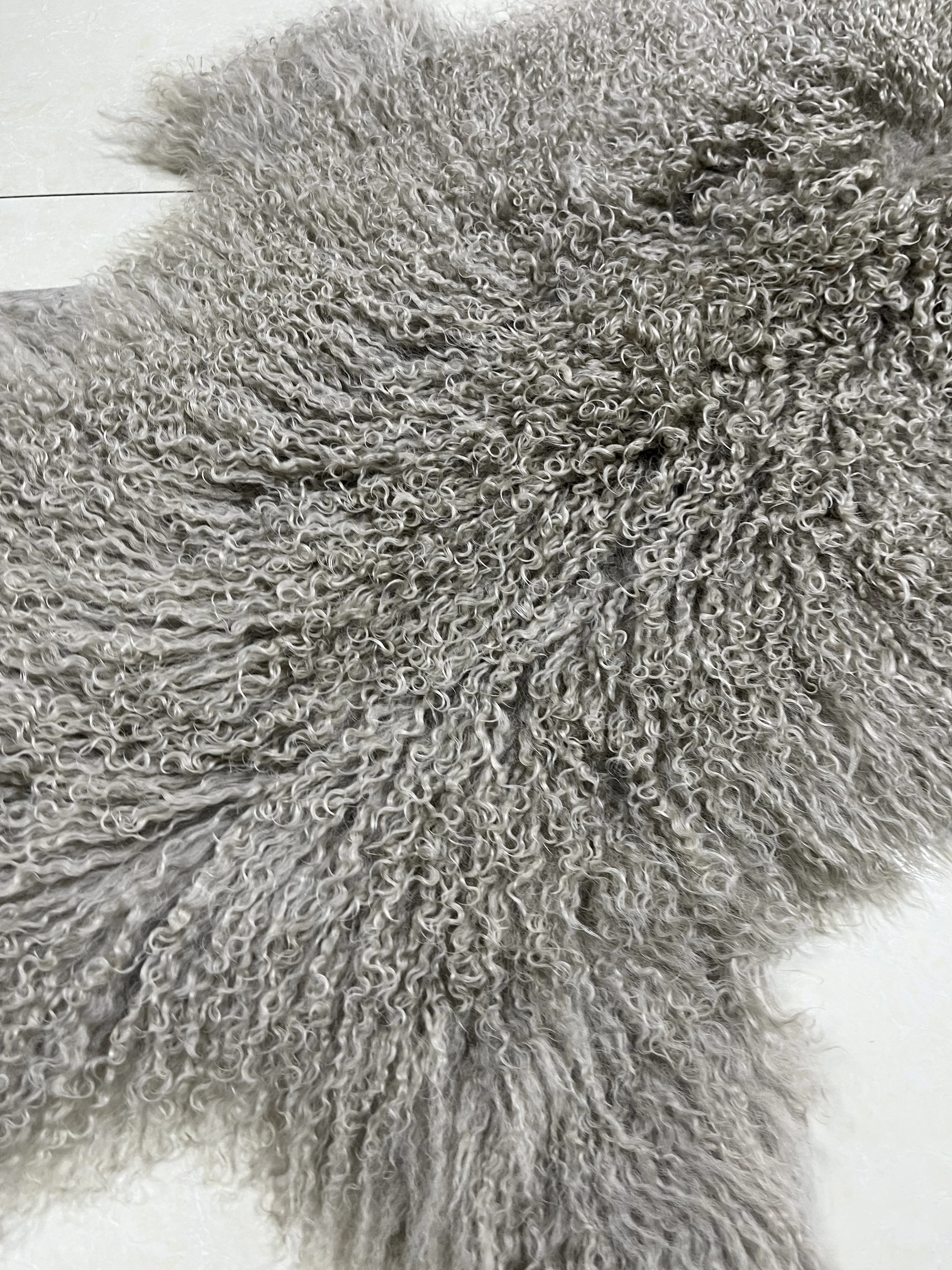 Wholesale Home Tibetan Sheepskin Throw Rug Mongolian carpet animal fur area rug customized color Tibetan lamb skin rug