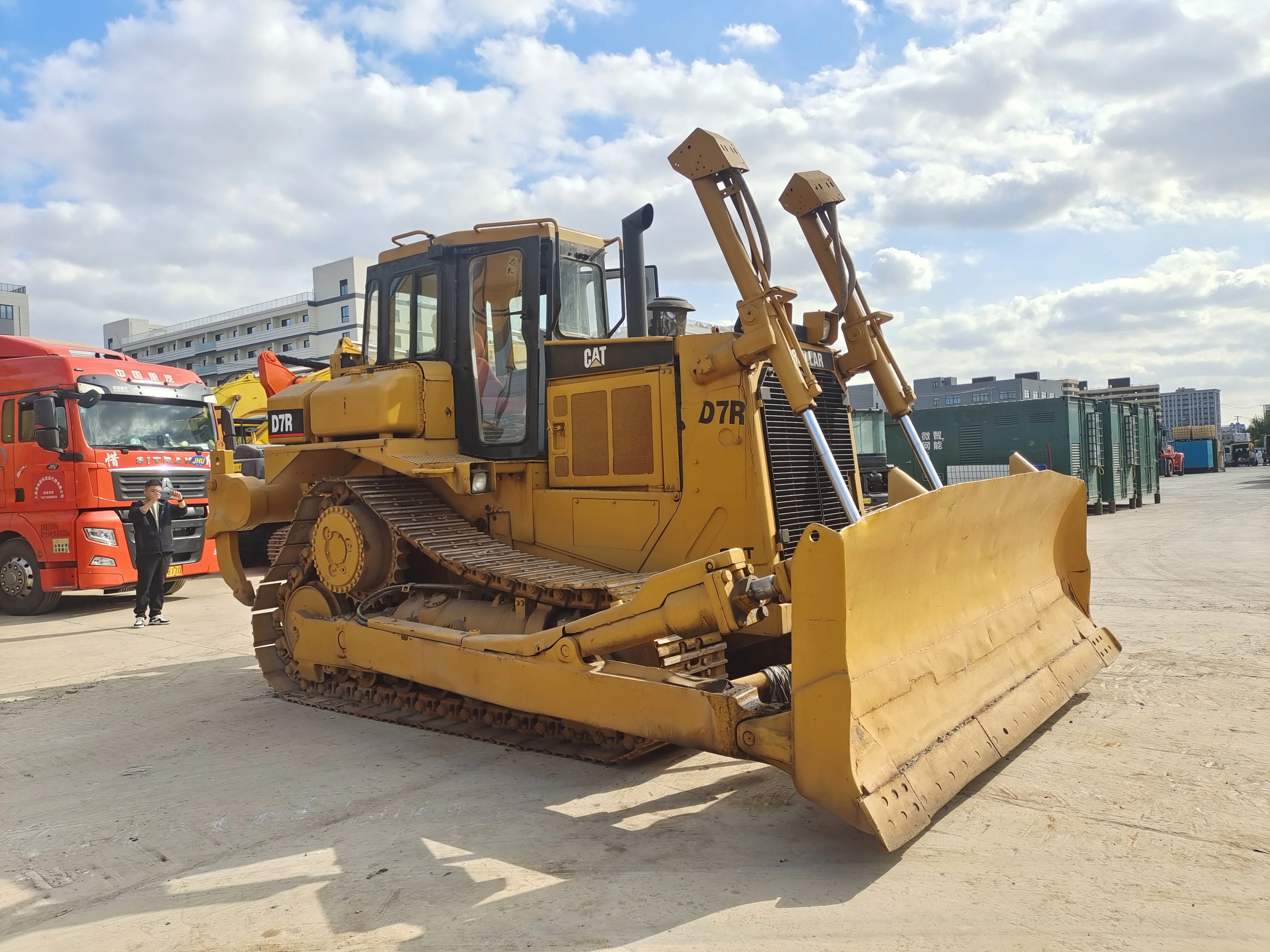 Used Caterpillar CAT D7R D7 Crawler Bulldozer Dozer Japanese Secondhand Machine CATD7R for Sale
