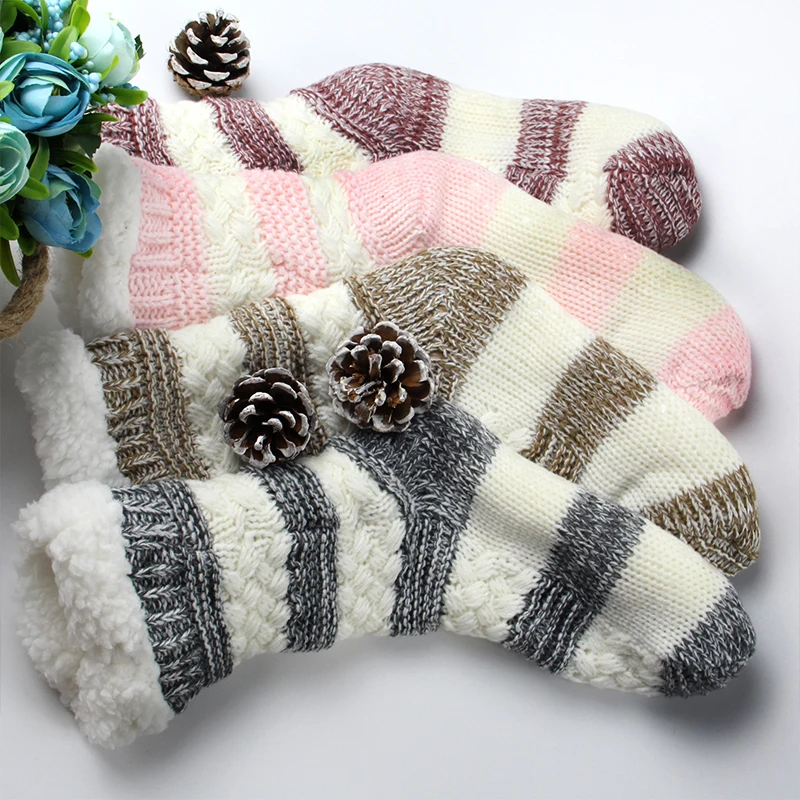 Good Looking Jacquard Weave Knitted Winter Home Floor Socks (1600367975038)