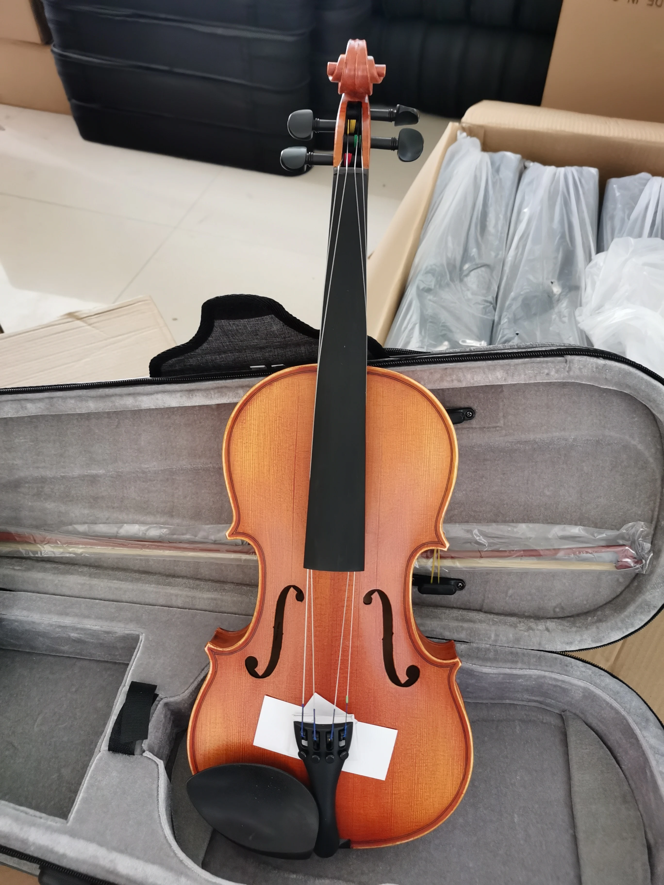 Wholesale Solid Wood Violino Chinese 4/4-1/4 Premium Beginner Violin Outfit with case and Bow(AVL235AH)
