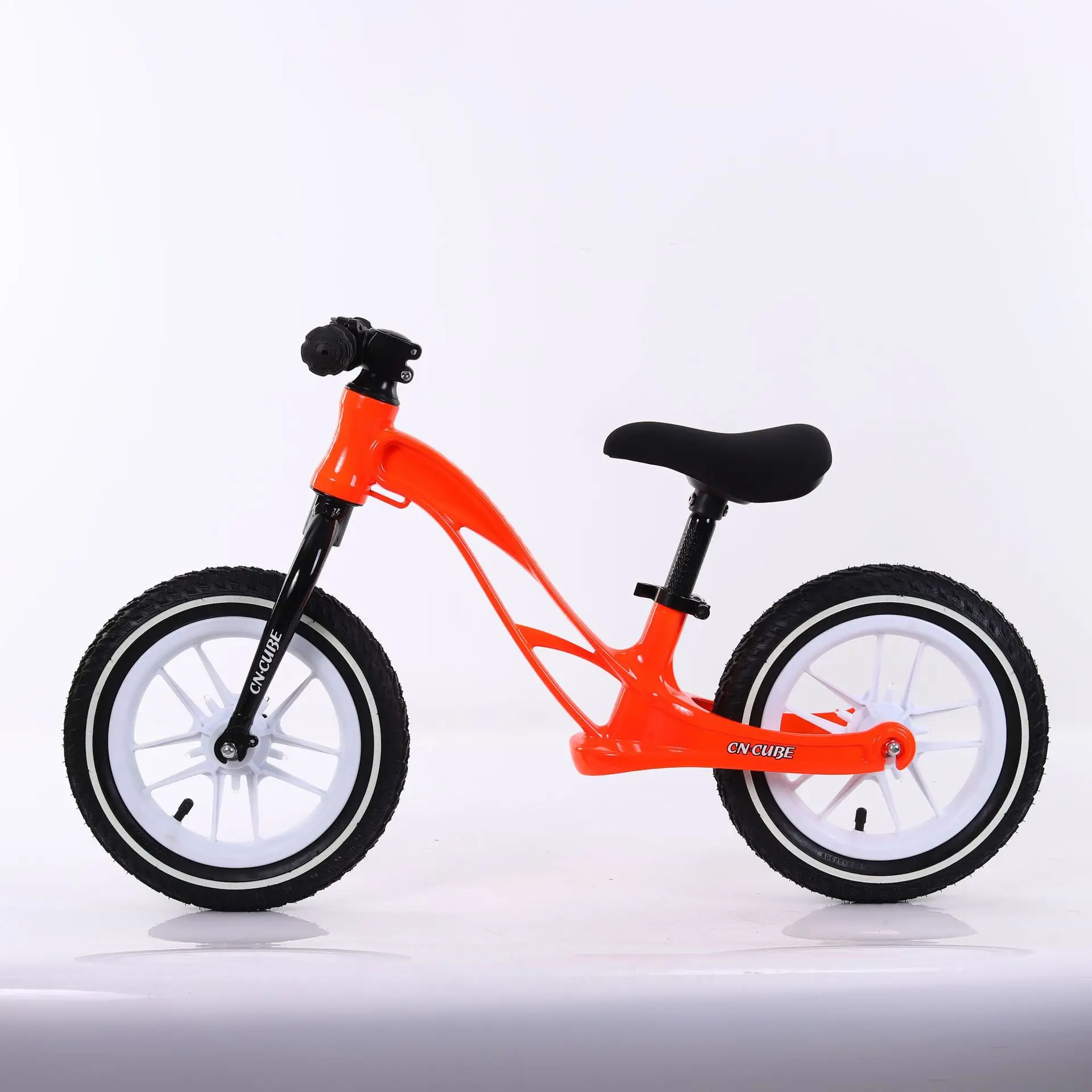 2021 Cheap  kids walking push balance bicycle for 3-6year children /CE mini kid balancing bike/kids balance cycle for training