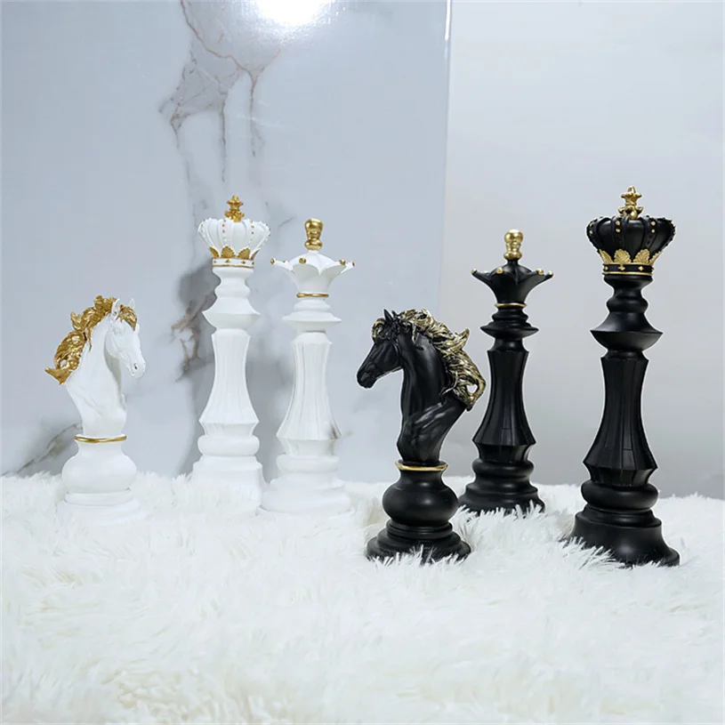Modern Ornament Resin Craft Chess Set Living Room Home Black White Chess Pieces Model Decor Set Decoration