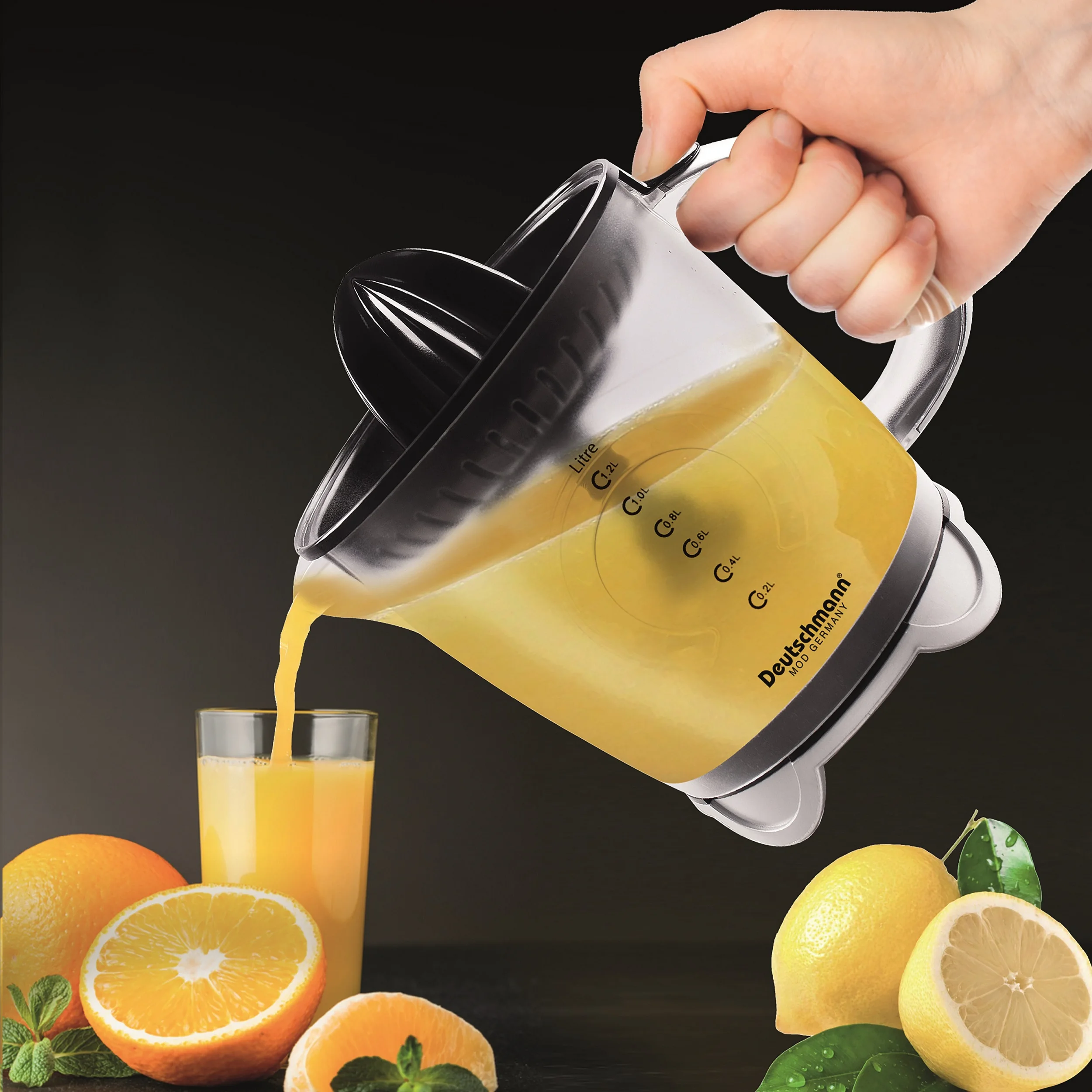 Wholesale Anti-skip feet Electric Citrus Juicer Convenient All Parts Detachable Orange Juicer