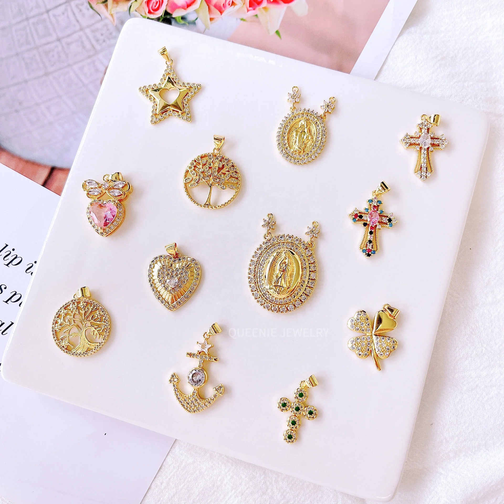 New Design Cubic Zircon Stone Bar-biee Pendant Necklace Niche Light Luxury Collarbone Chain for Girl Gift