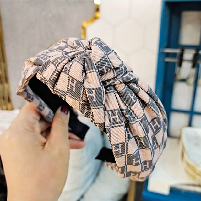 New high-end Retro Letter Knotted Hair Band Simple Bow Hair Band Fashion Girl Hair Band