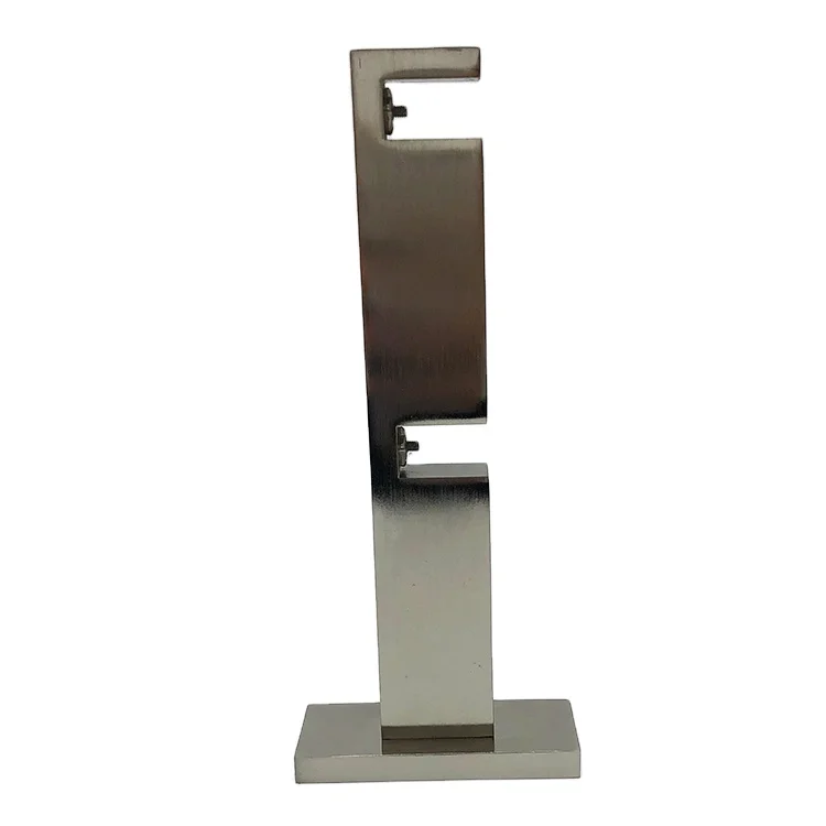Elegant European Design Metal Brackets for Curtain Rods | Sturdy and Decorative Curtain Rod Brackets