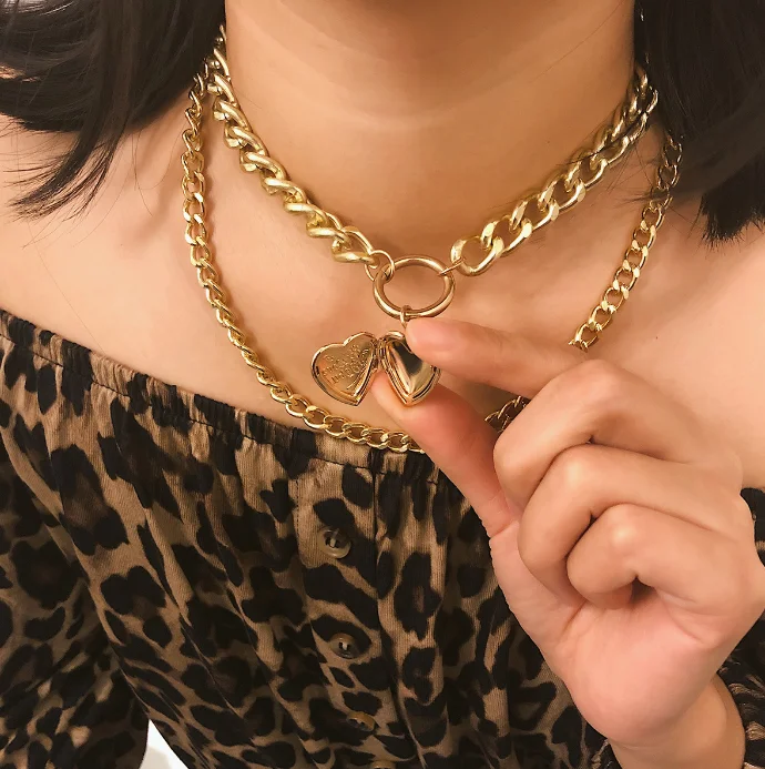 
XG1037 Simple chain pattern can open pendant collar act the role ofexaggerated thick chain heart - shaped multi-layer necklace 