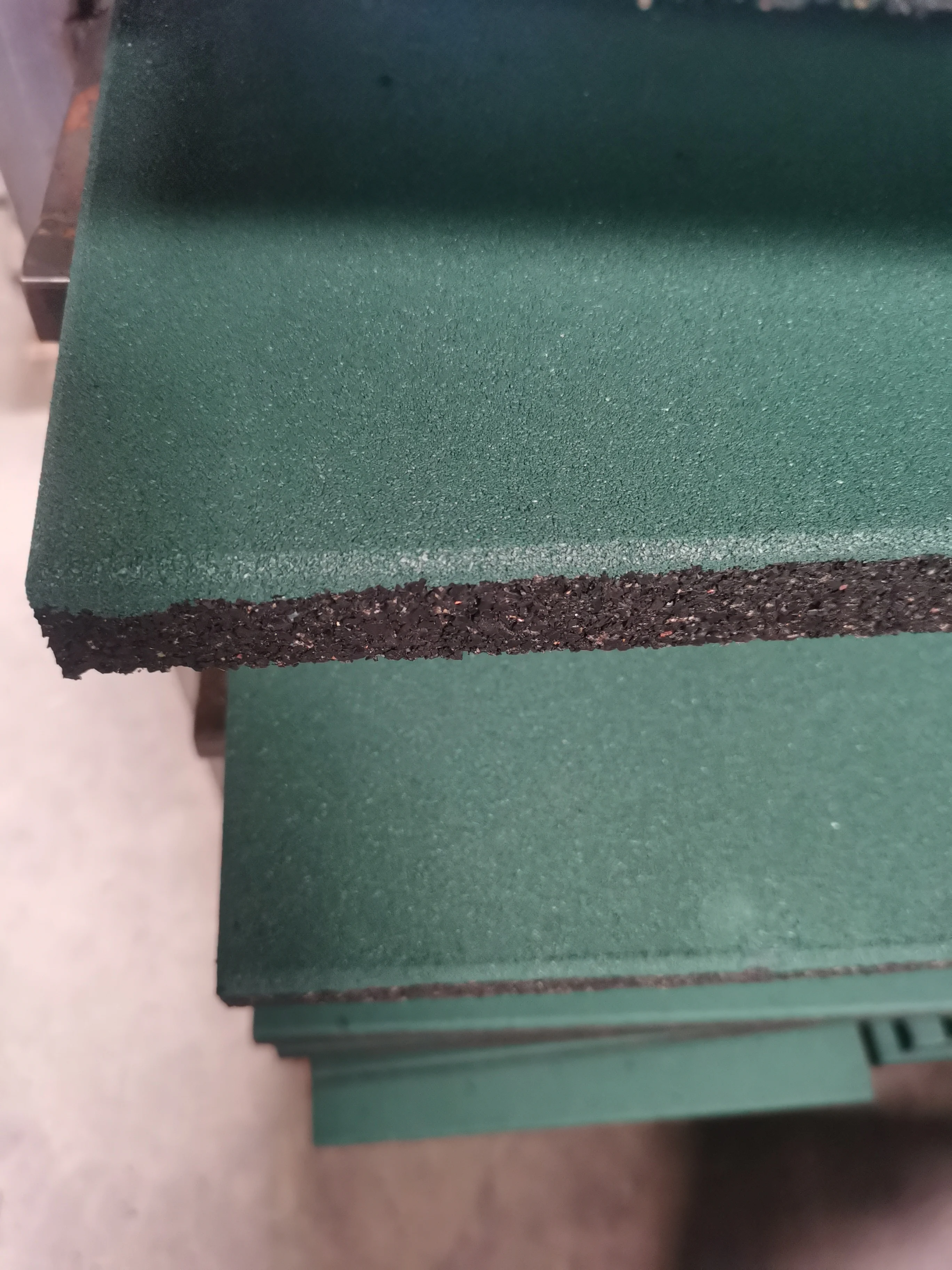 High-quality commercial floor mats gym shock absorption sound insulation tiles color spotted environmentally  rubber floor mats