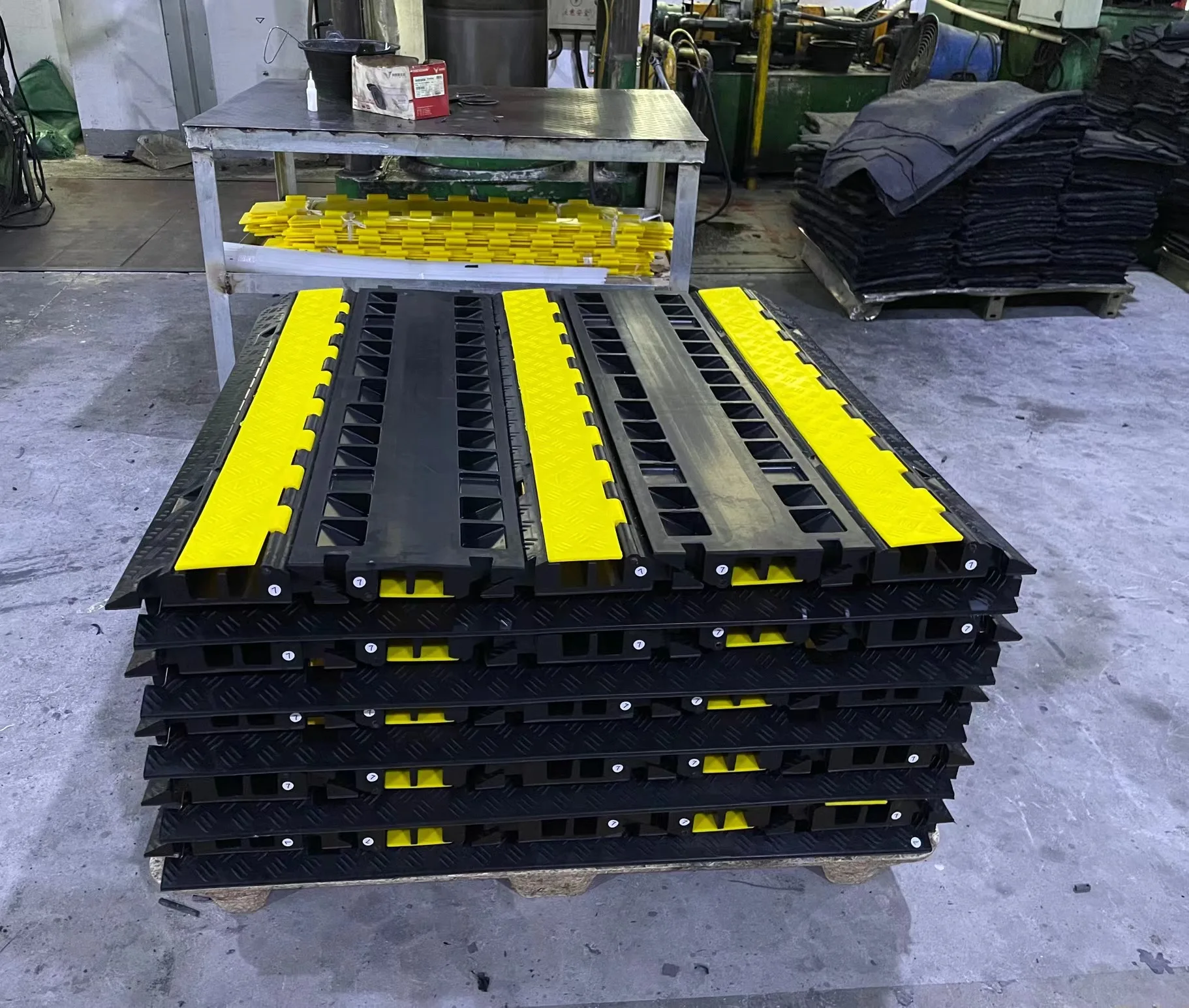 Wholesale Custom Logo Printed Reflective Channel Cable Ramp Protector