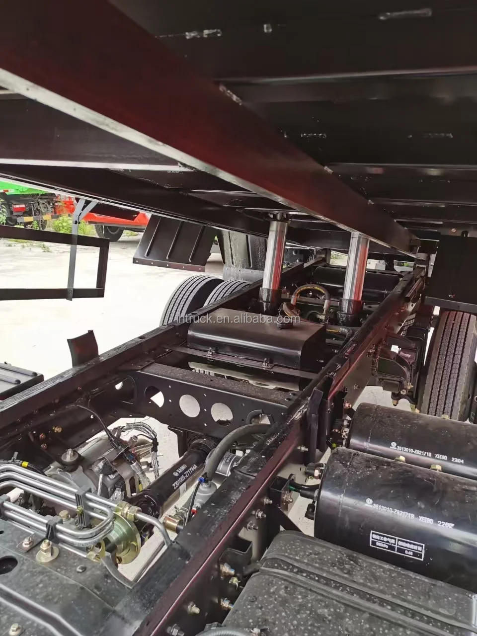 Chinese  Factory Direct Sales  4X2 Dongfeng High Quality Dump Truck  Mini 5 Ton Small Light Tipper Truck