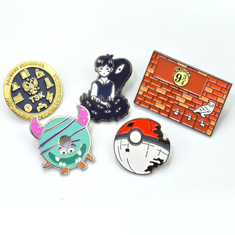 Supplier Wholesale popular anime cartoon lapel hat pin custom hard soft enamel metal pins