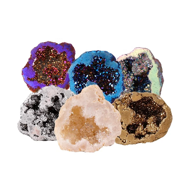 32 pcs Natural Druzy Colourful Aura Plated Rainbow Agate Gemstone Quartz Geode Half Cut Gold Black And Blue For Bulk Sale
